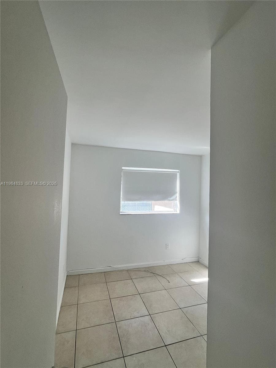 3522 NE 171st St 206 photo 14