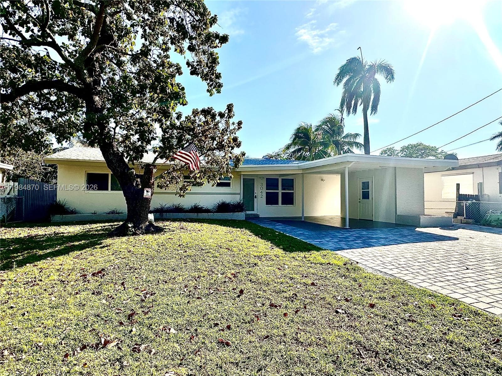 3042 Hayes St photo 2