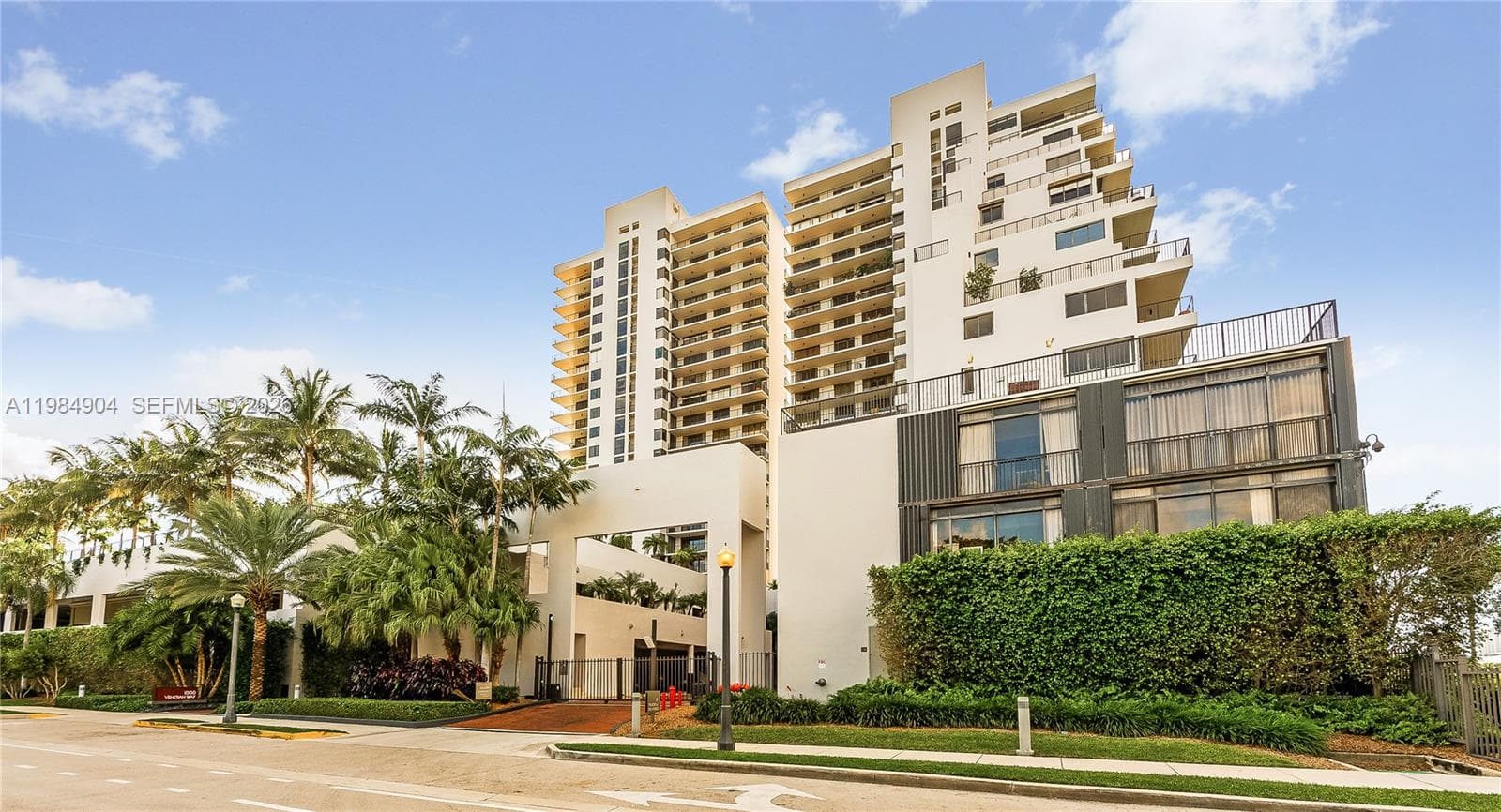 1000 Venetian Way 303 photo 23