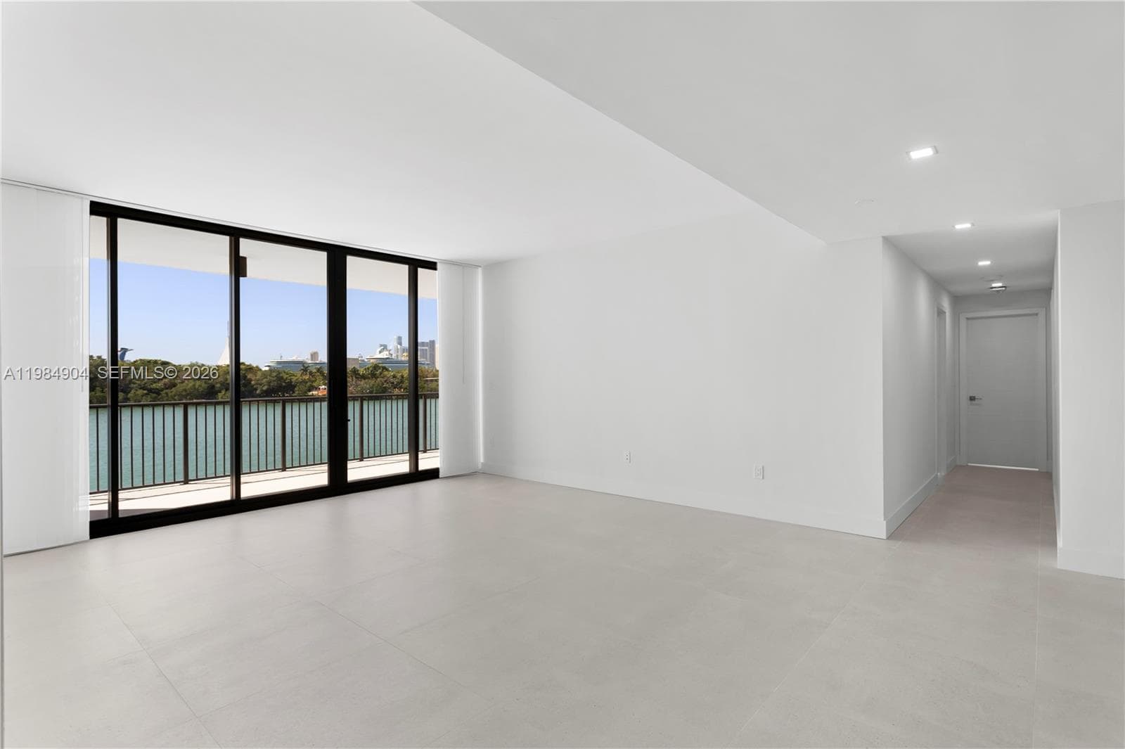 1000 Venetian Way 303 photo 6