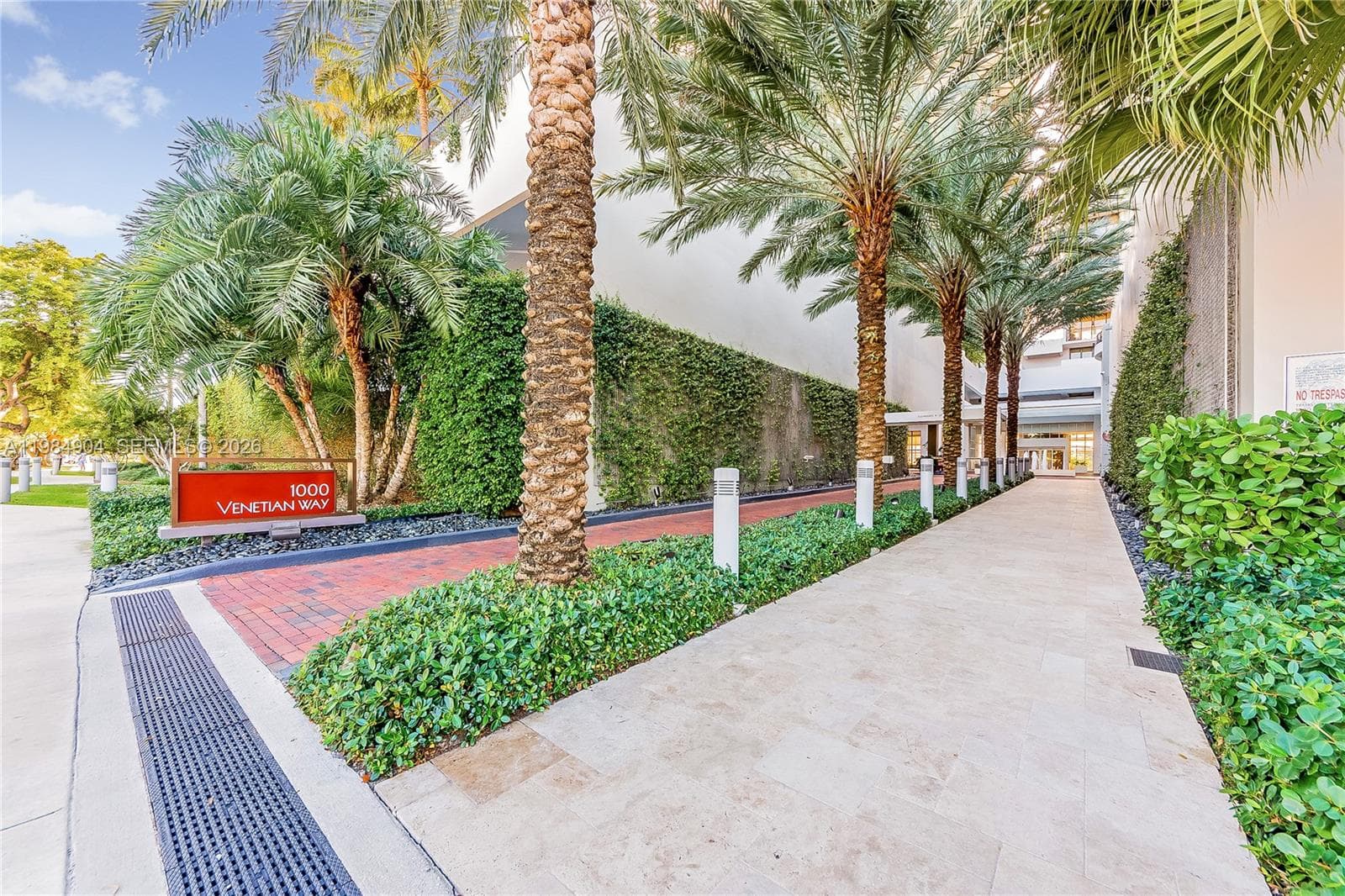 1000 Venetian Way 303 photo 25