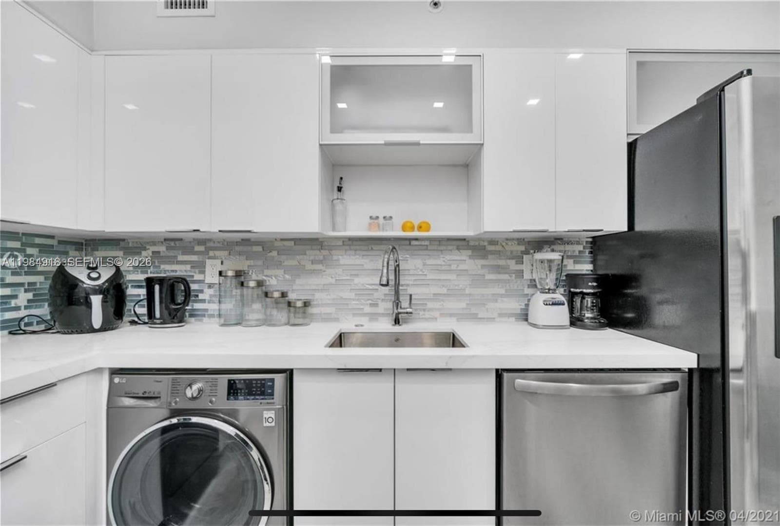 2501 S Ocean Dr 1520 photo 8