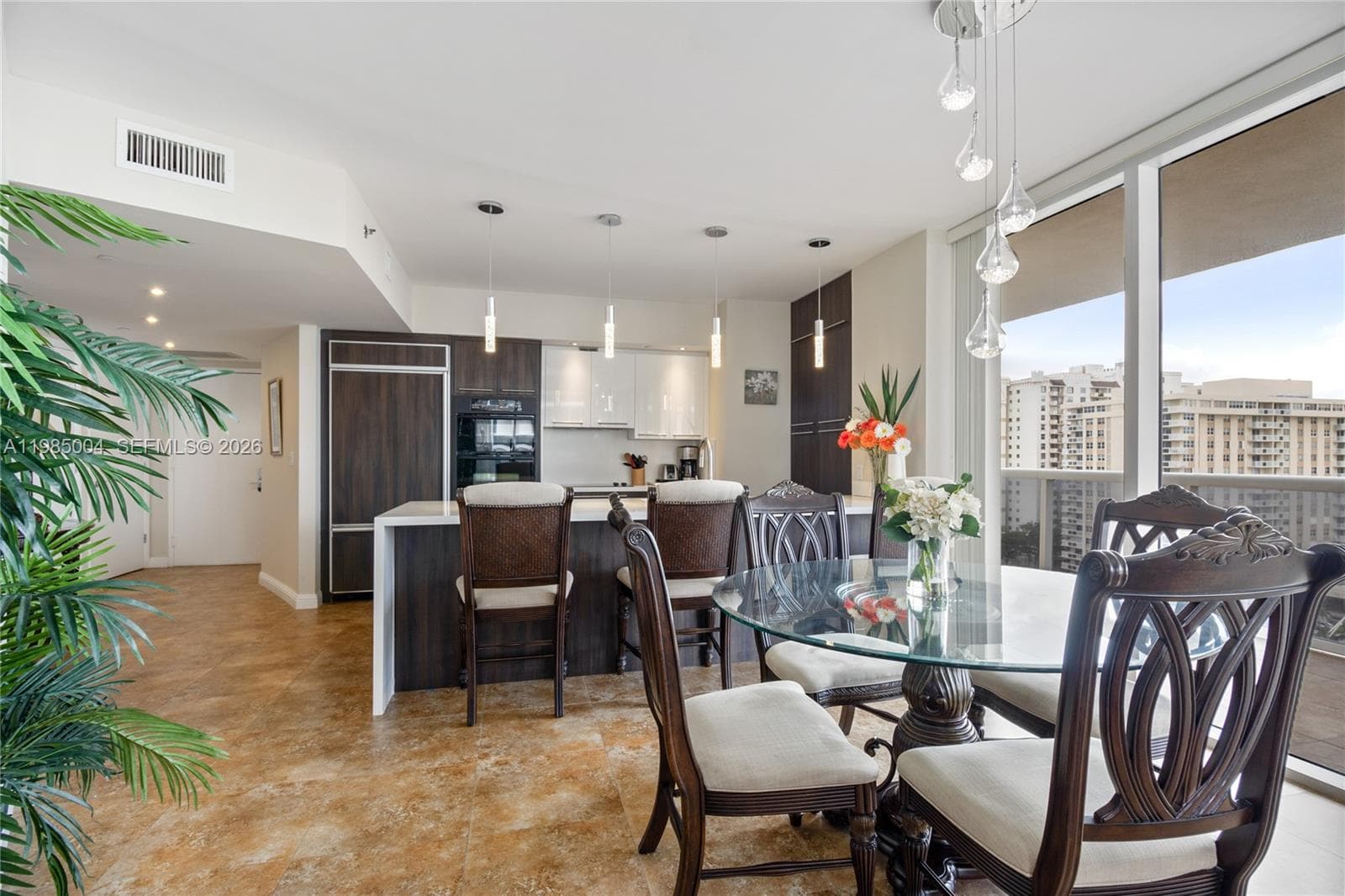 1830 Ocean Dr 1108 photo 4