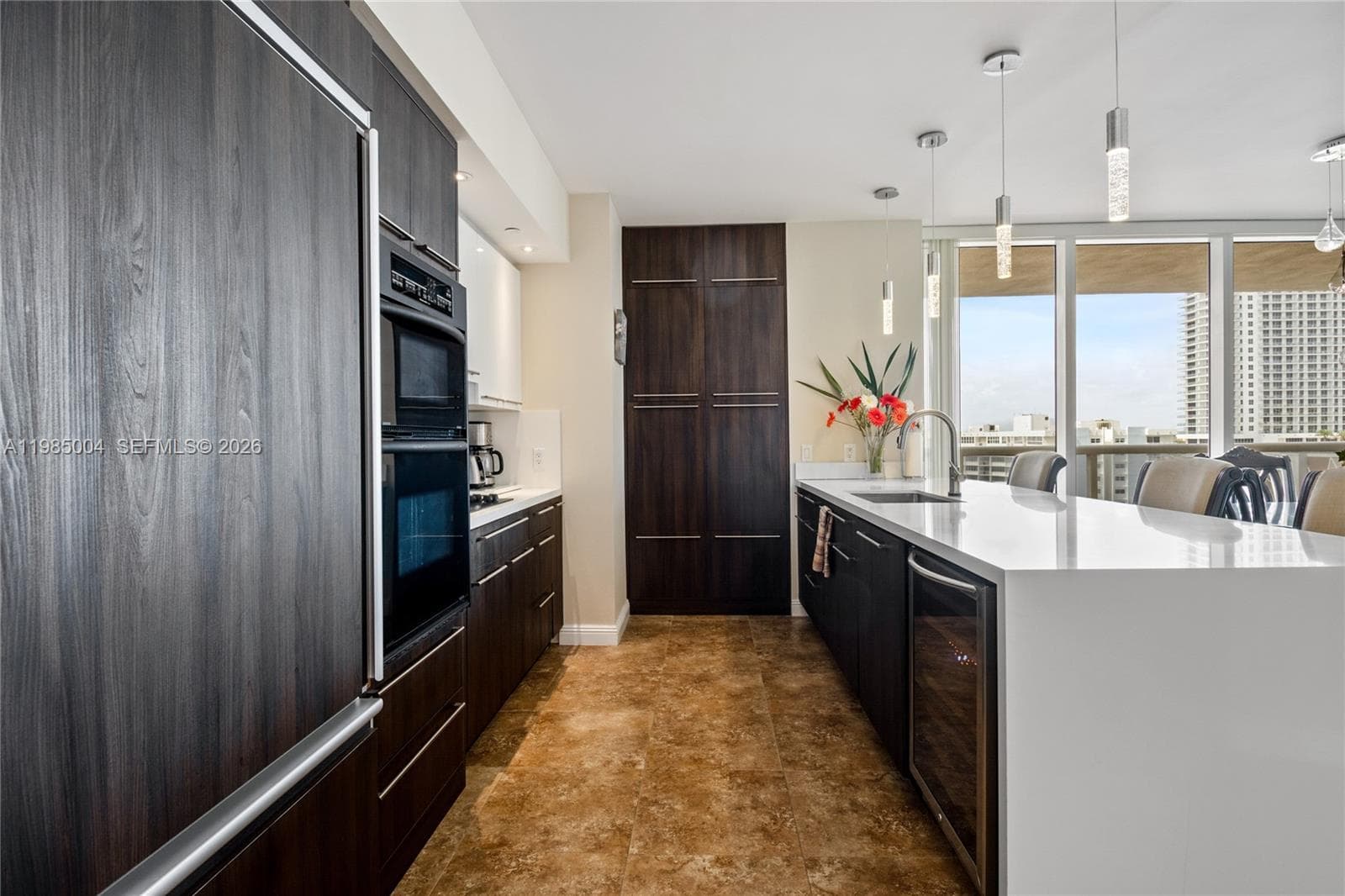 1830 Ocean Dr 1108 photo 8