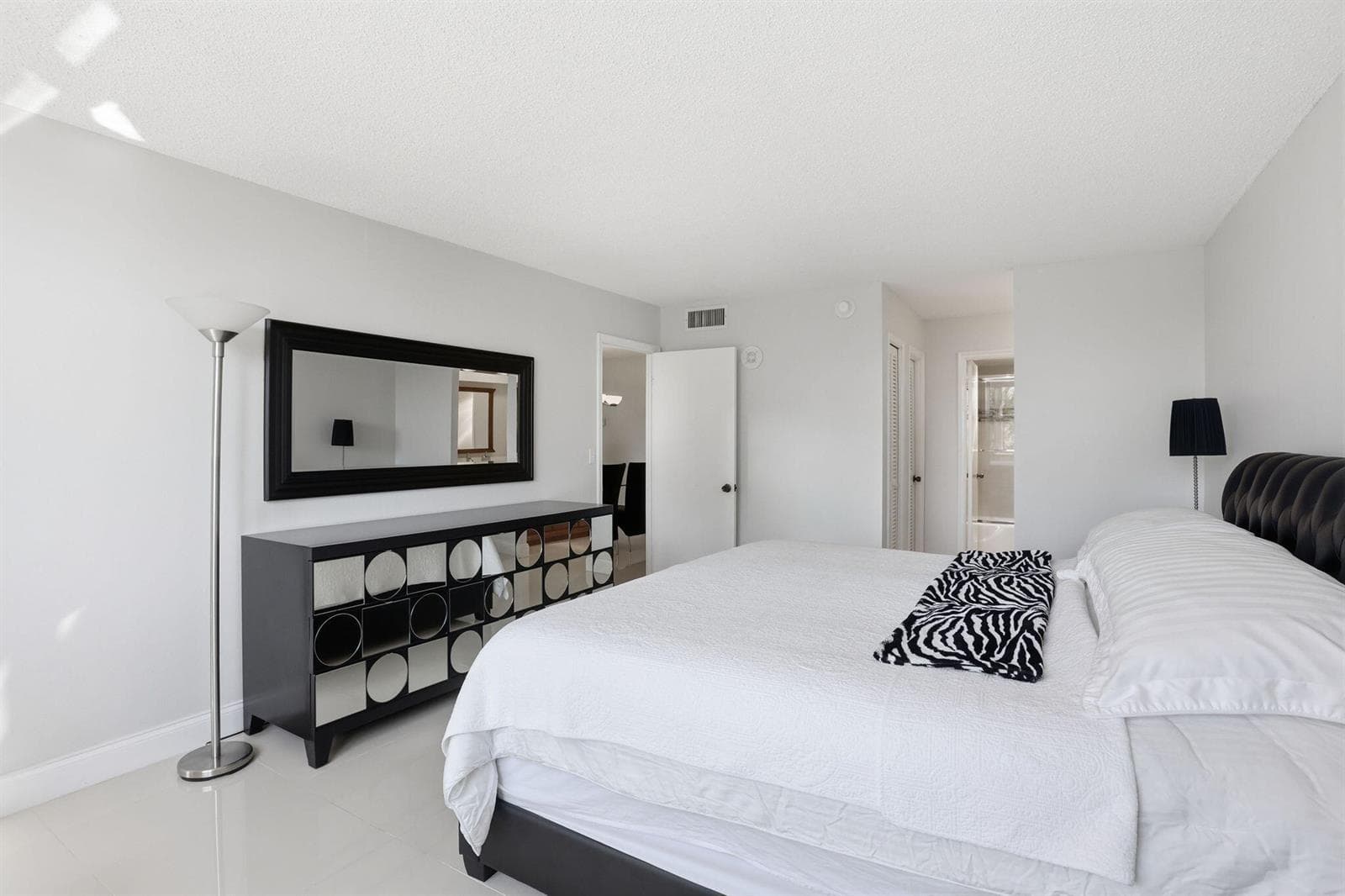 2000 S Ocean Boulevard 2l photo 14