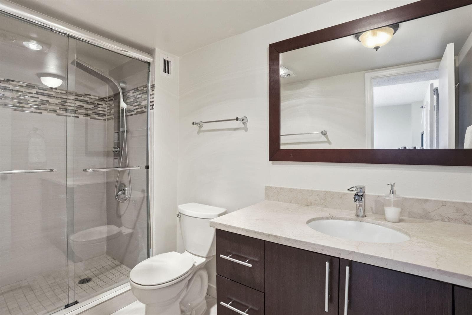 2000 S Ocean Boulevard 2l photo 19