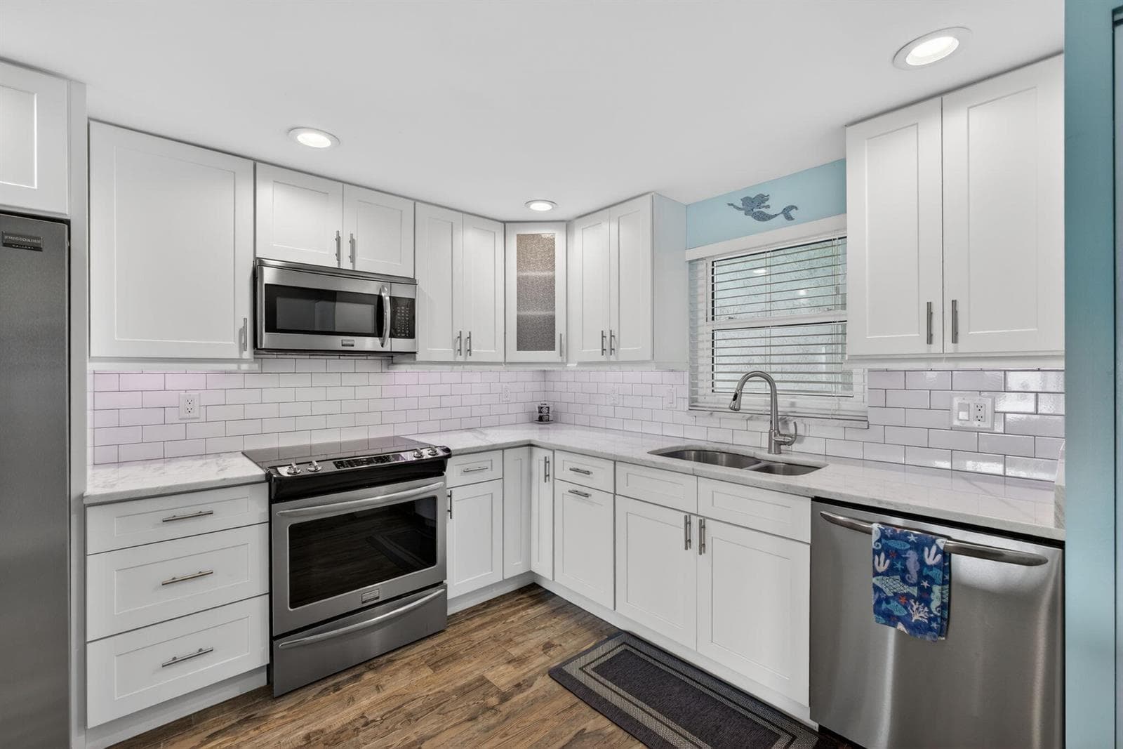 3040 Lake Shore Drive photo 5