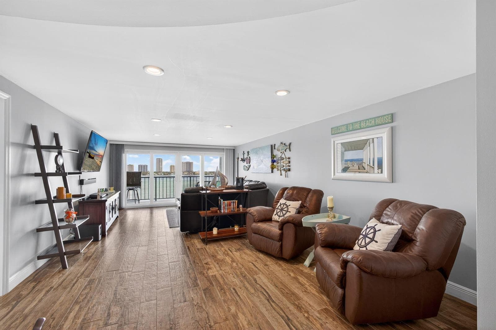 3040 Lake Shore Drive photo 14