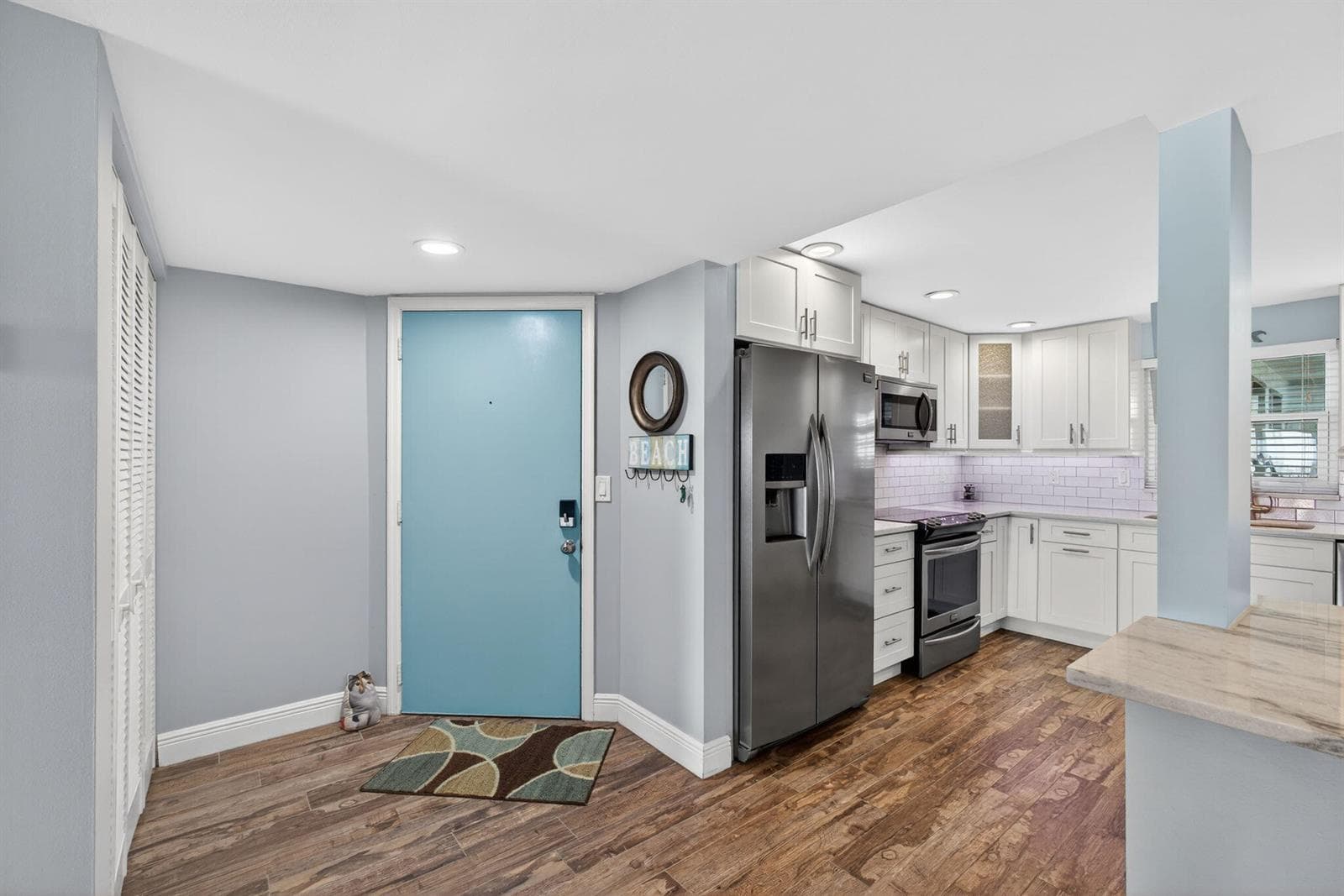 3040 Lake Shore Drive photo 4