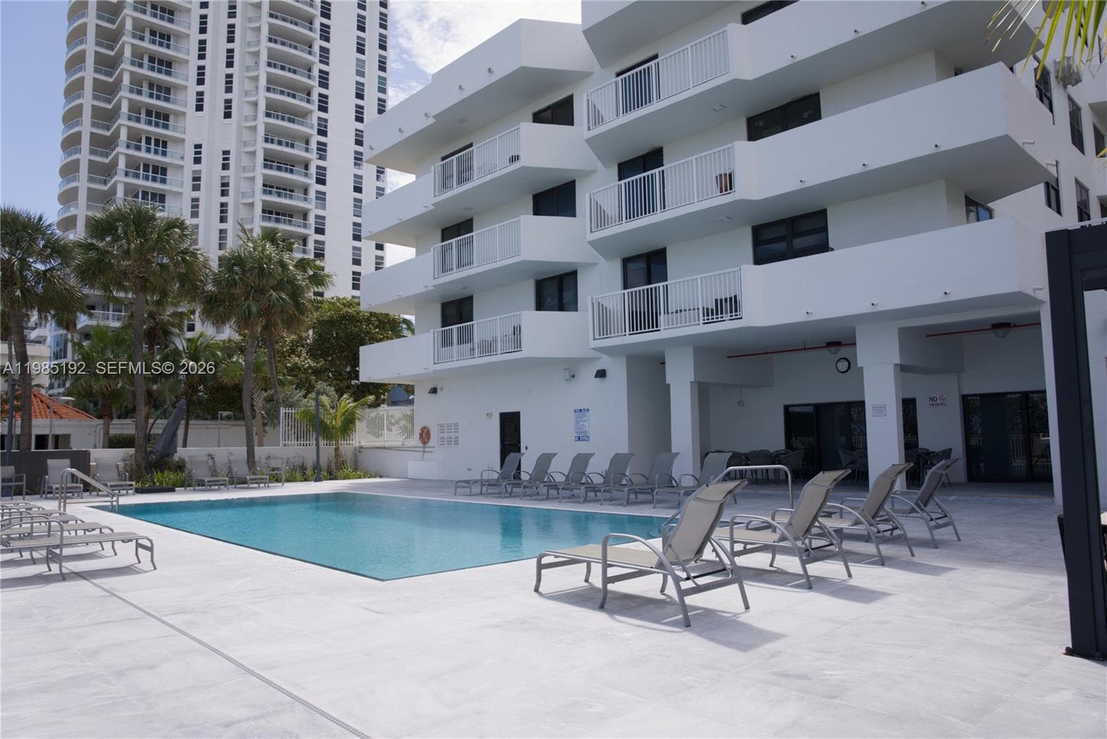 4301 Collins Ave 902 photo 7