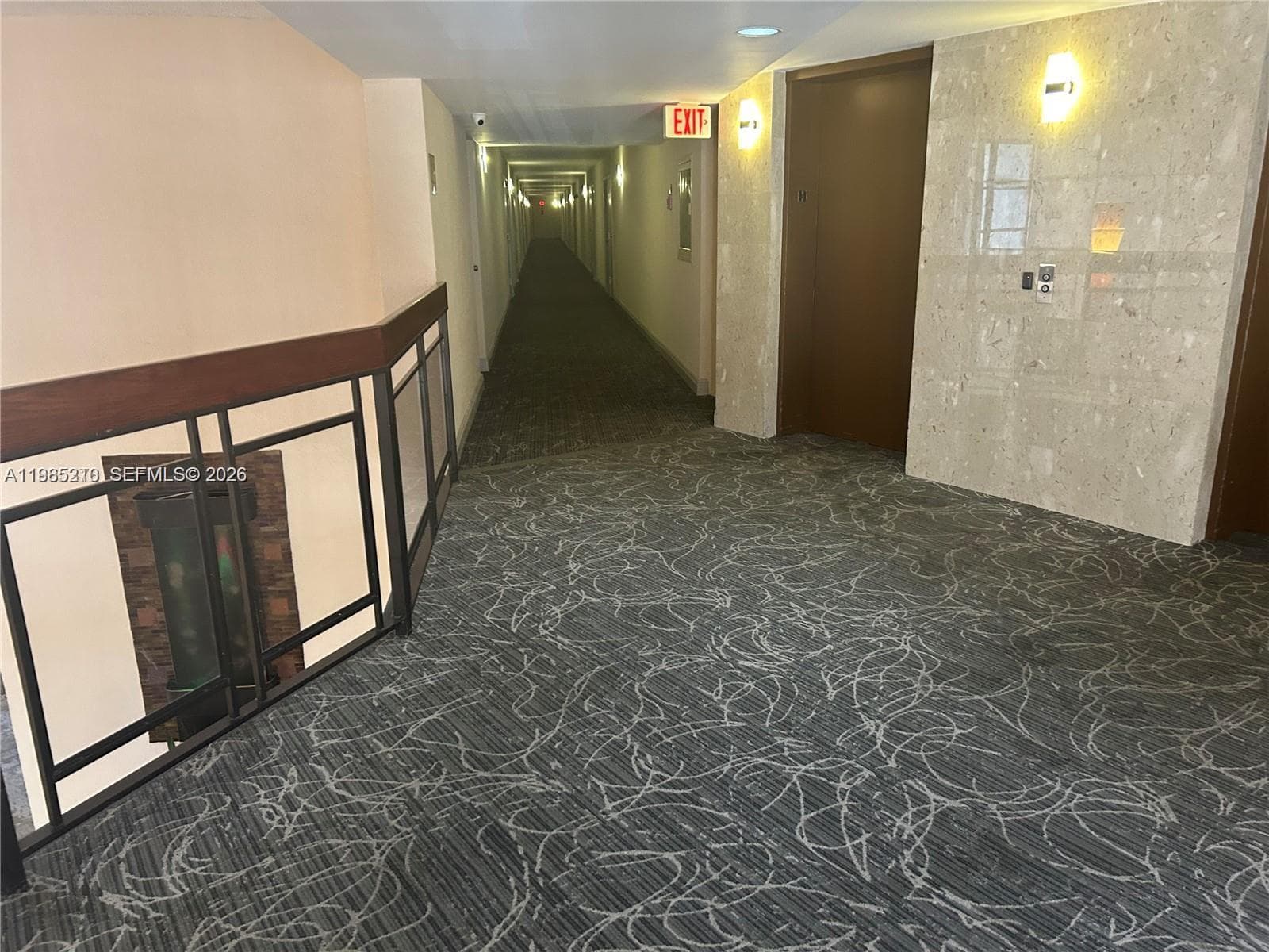400 Leslie Dr 308 photo 17