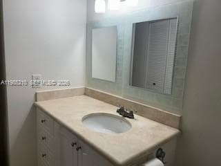 400 Leslie Dr 308 photo 15