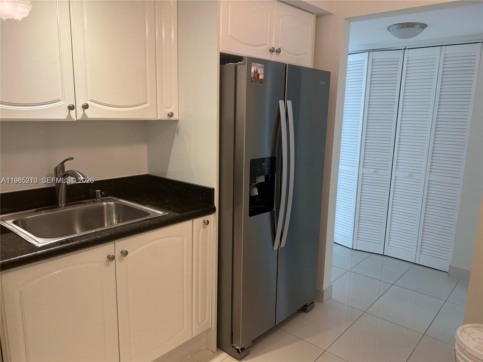 400 Leslie Dr 308 photo 8