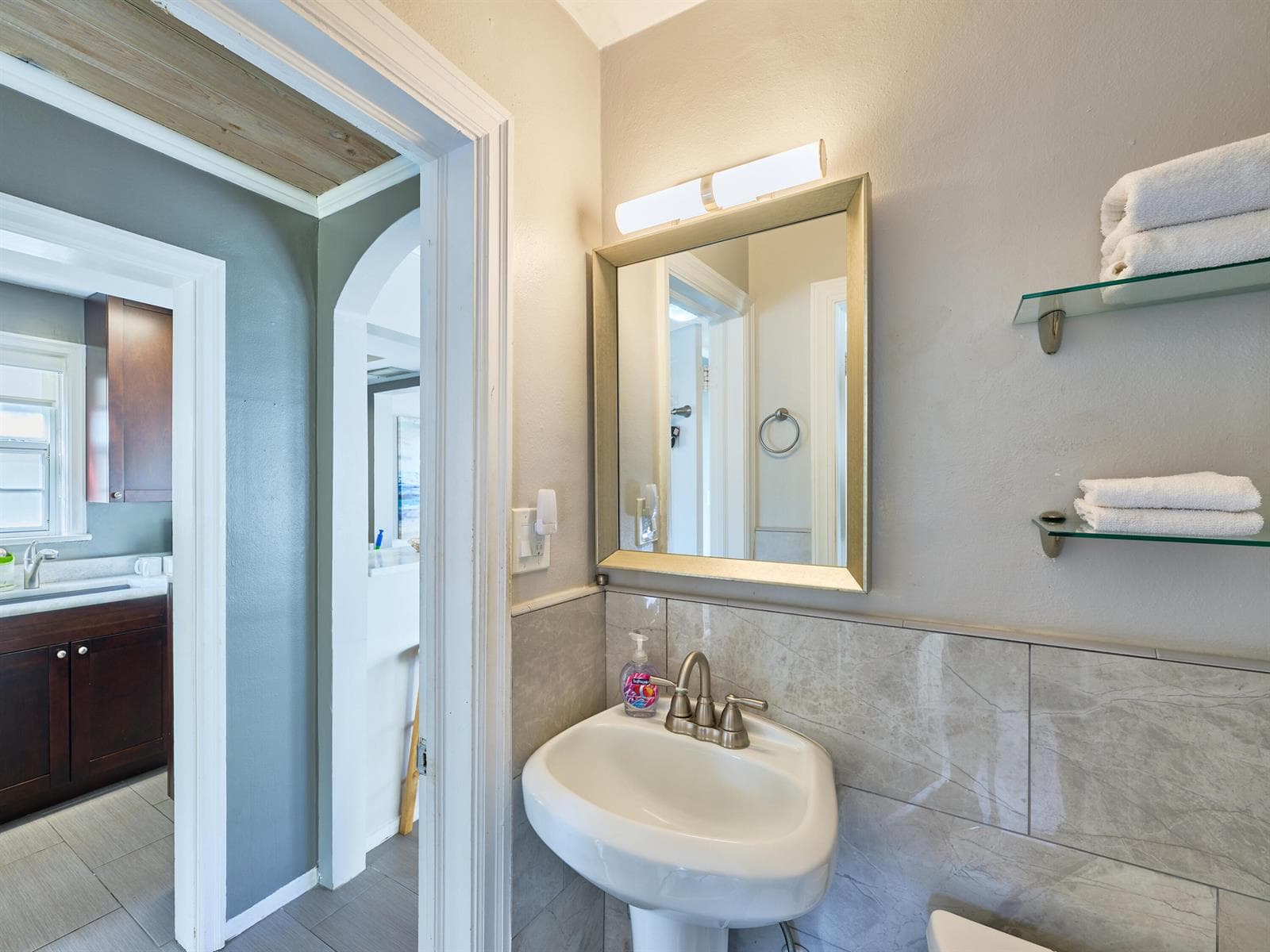 1214 E Atlantic Avenue 1 photo 22