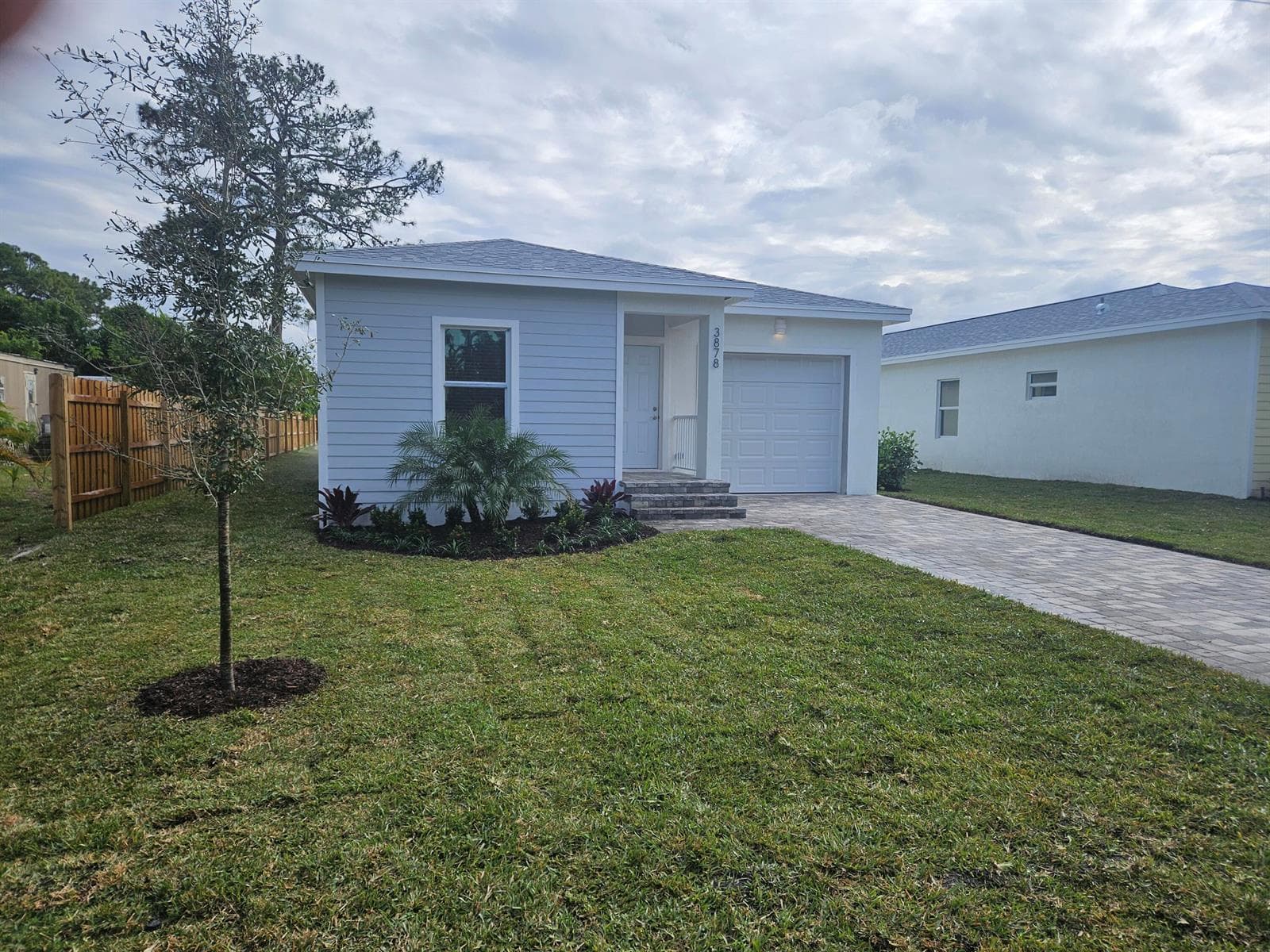 3848 SE Grant Street photo 2
