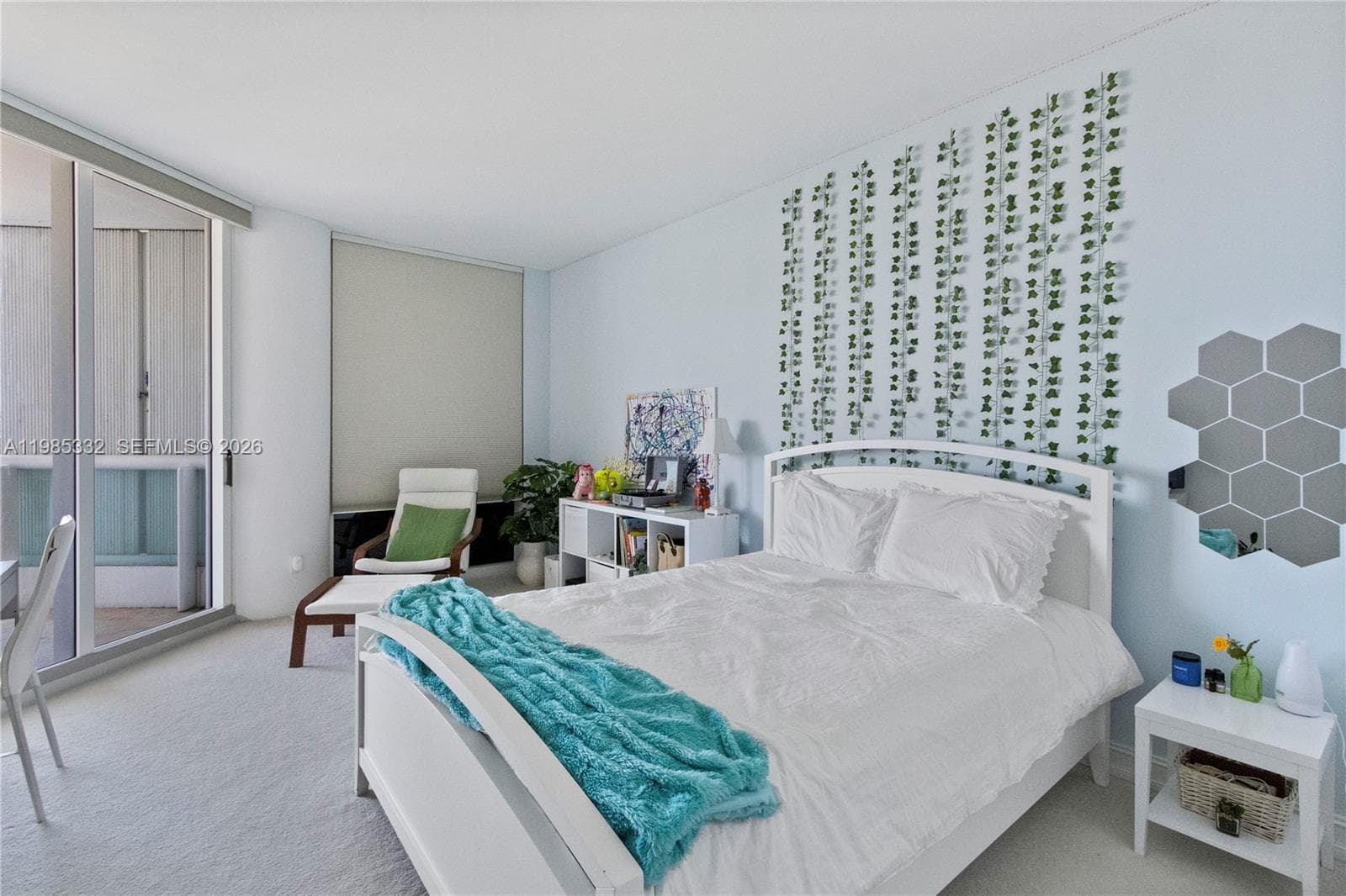 21050 Point Pl 604 photo 16