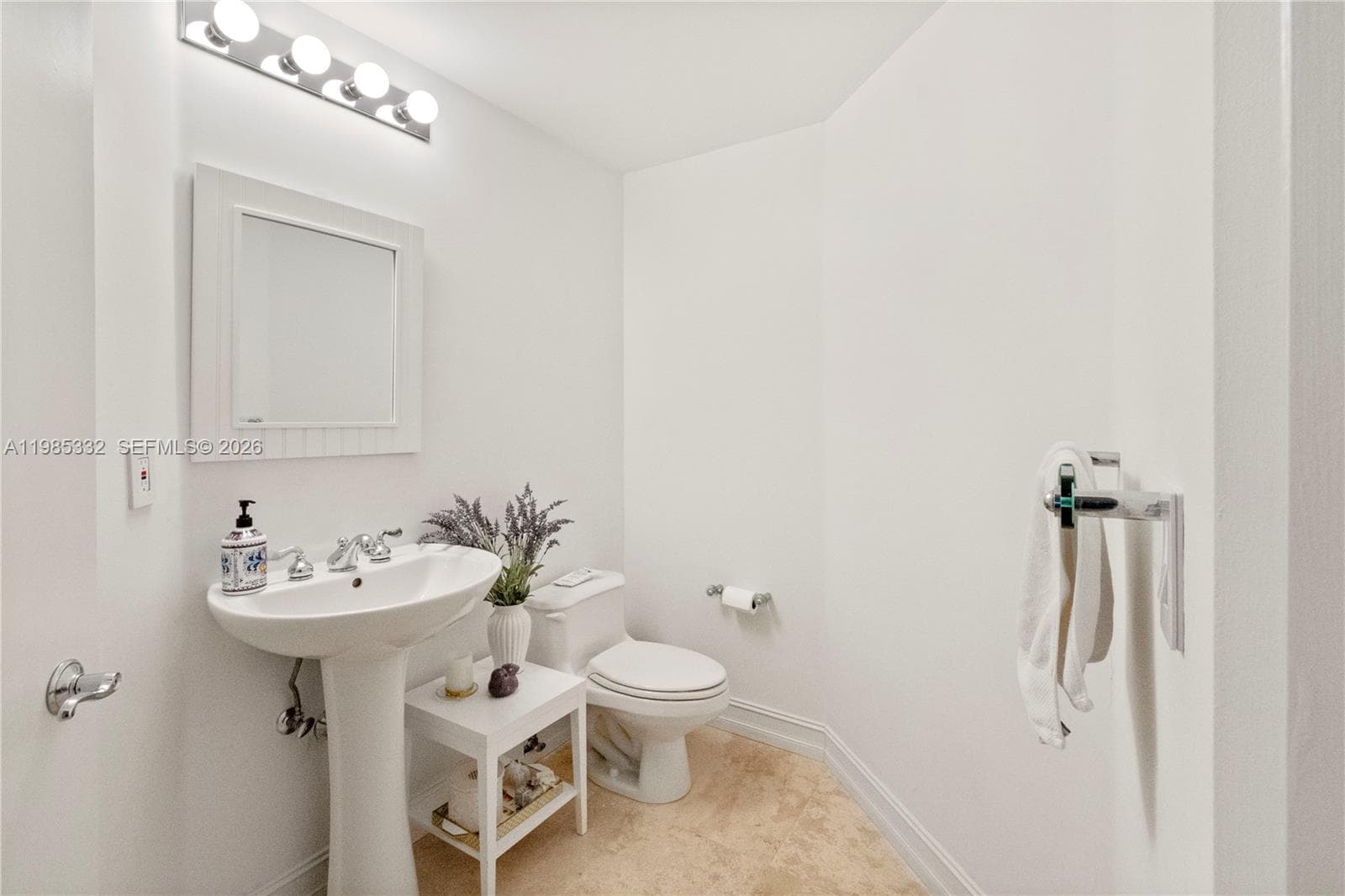 21050 Point Pl 604 photo 22