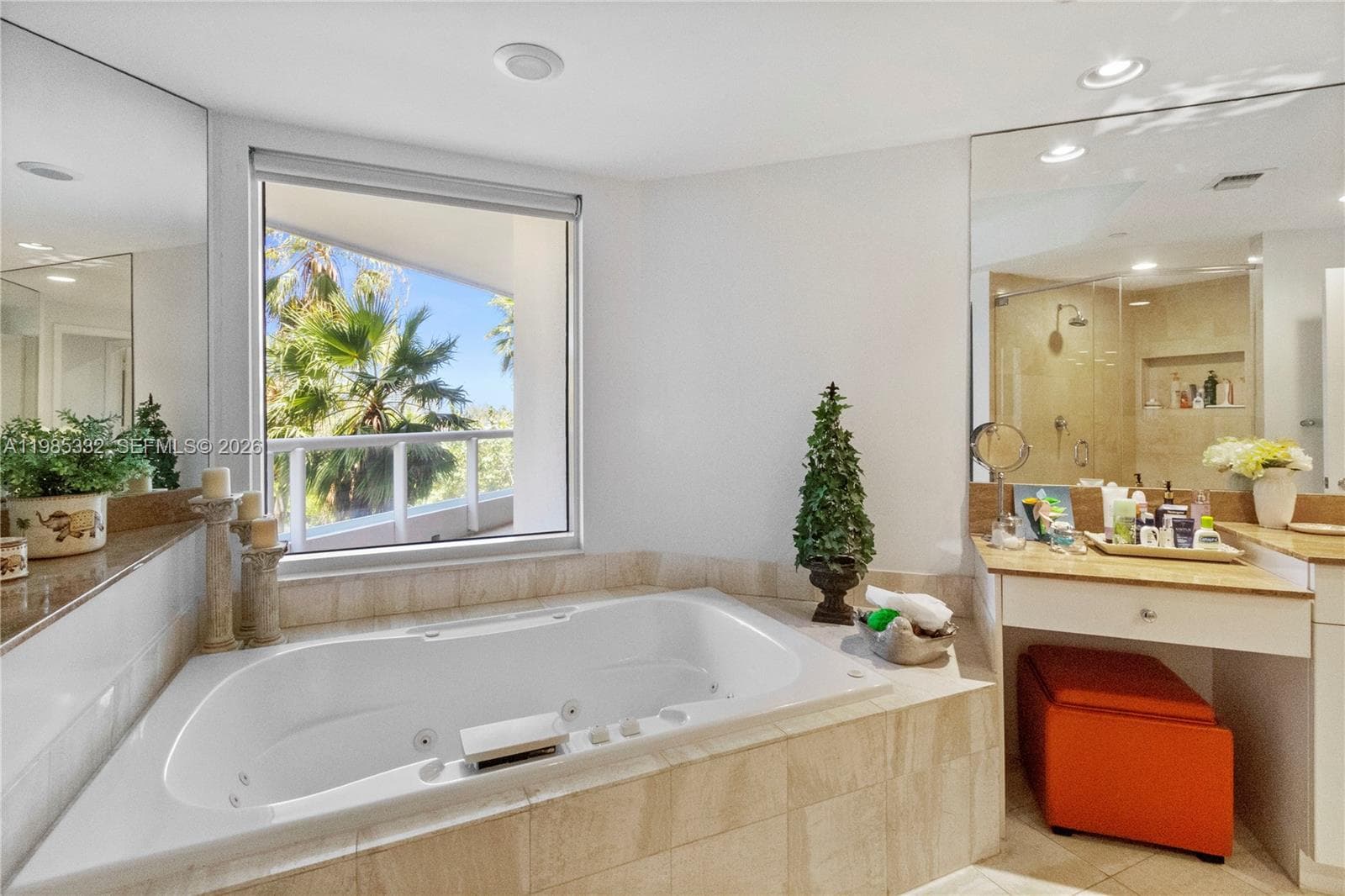 21050 Point Pl 604 photo 14