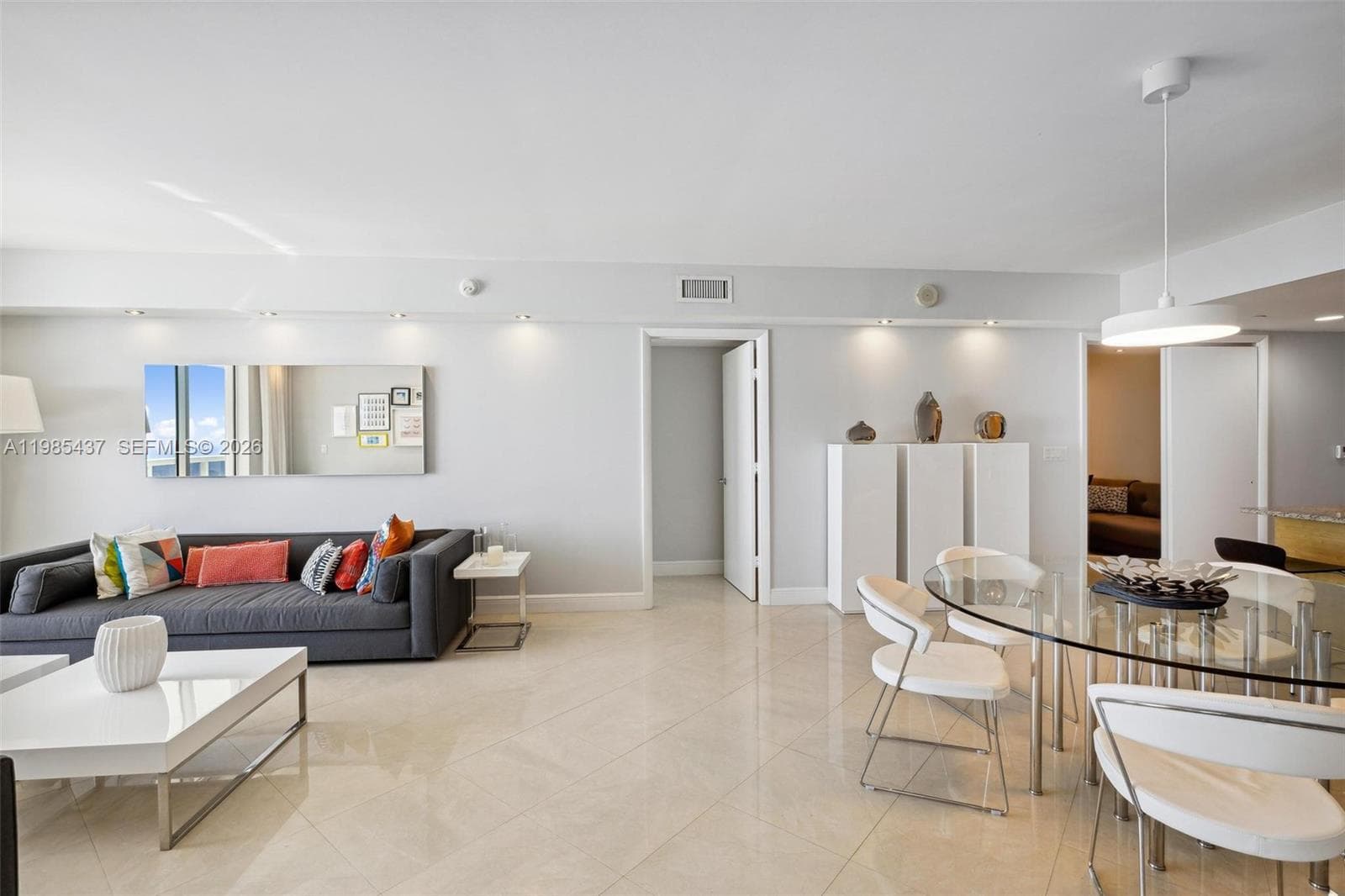 1830 Ocean Dr 2703 photo 17