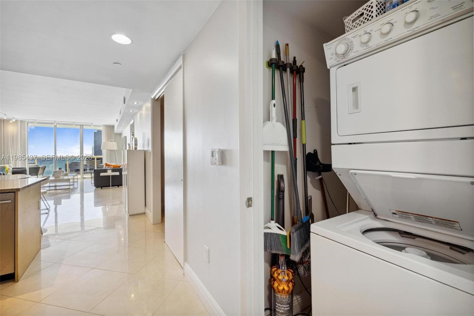 1830 Ocean Dr 2703 photo 12