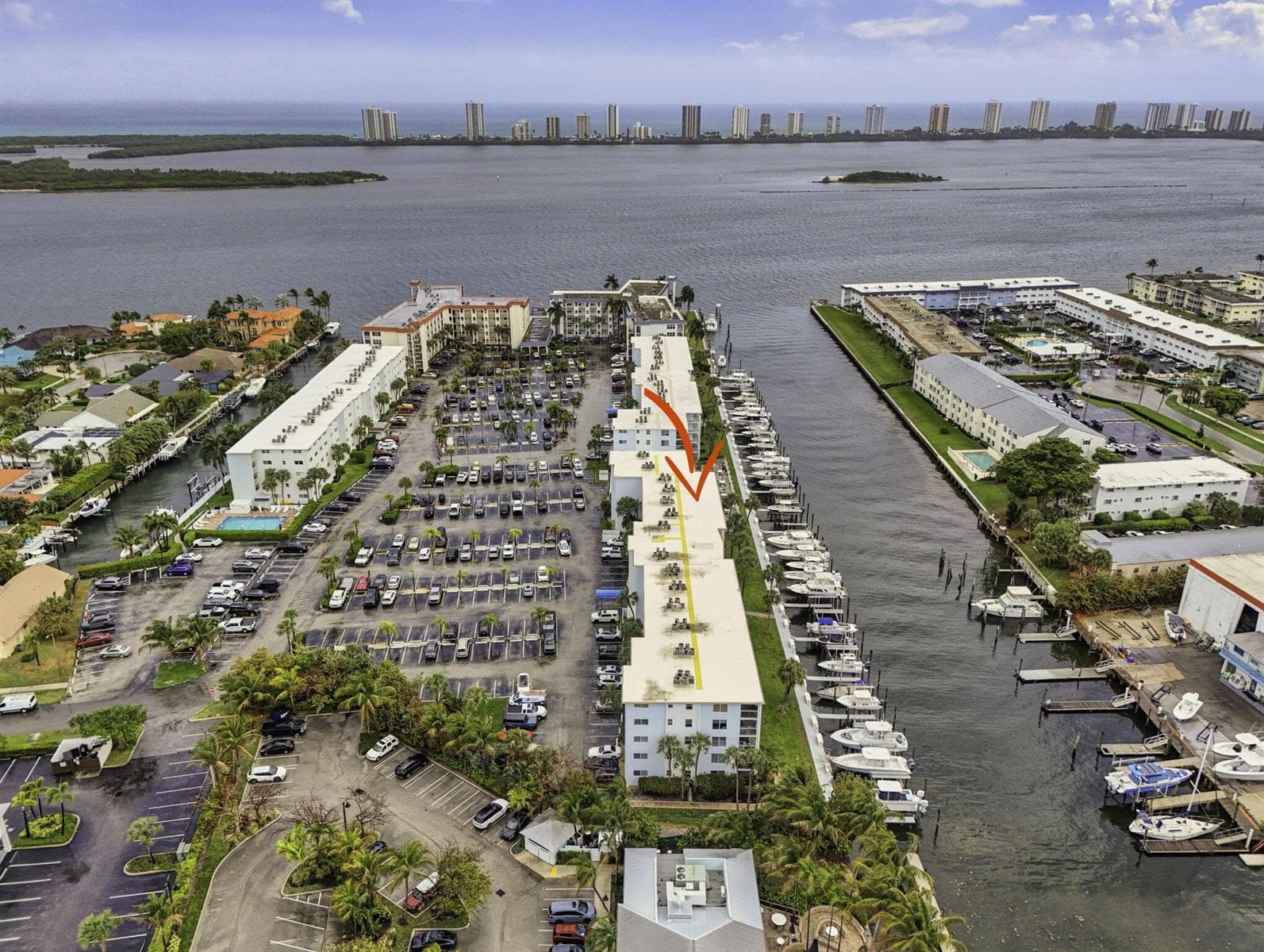108 Paradise Harbour Boulevard 305 photo 9