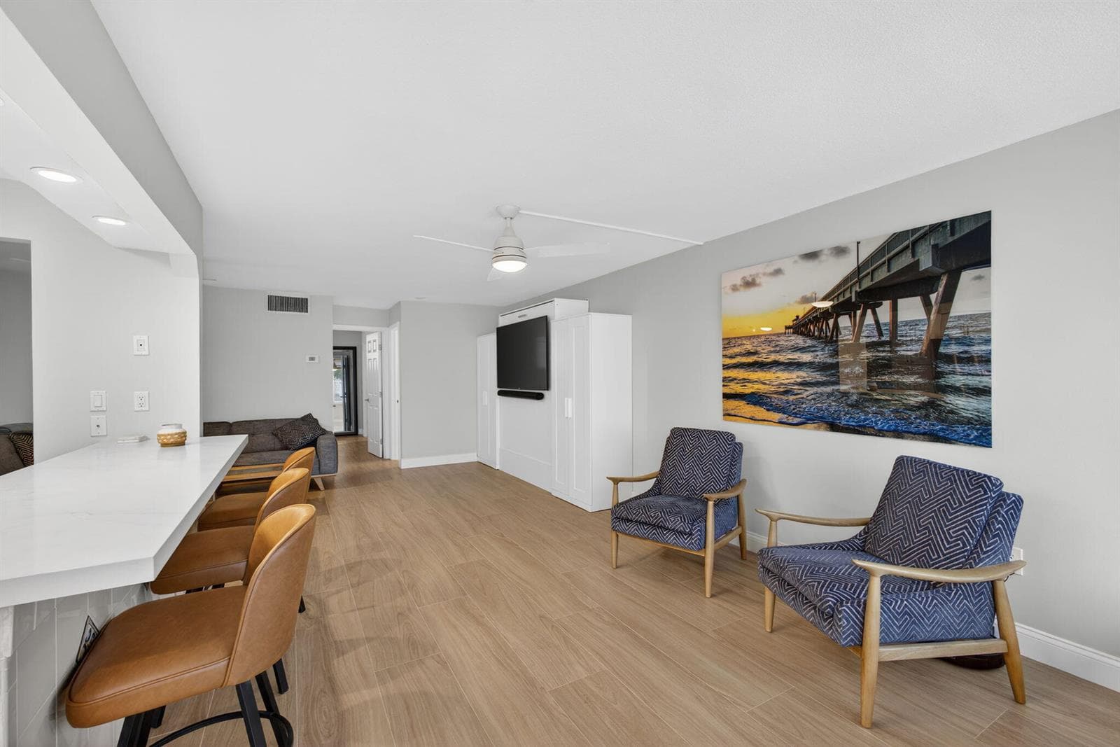 108 Paradise Harbour Boulevard 305 photo 24