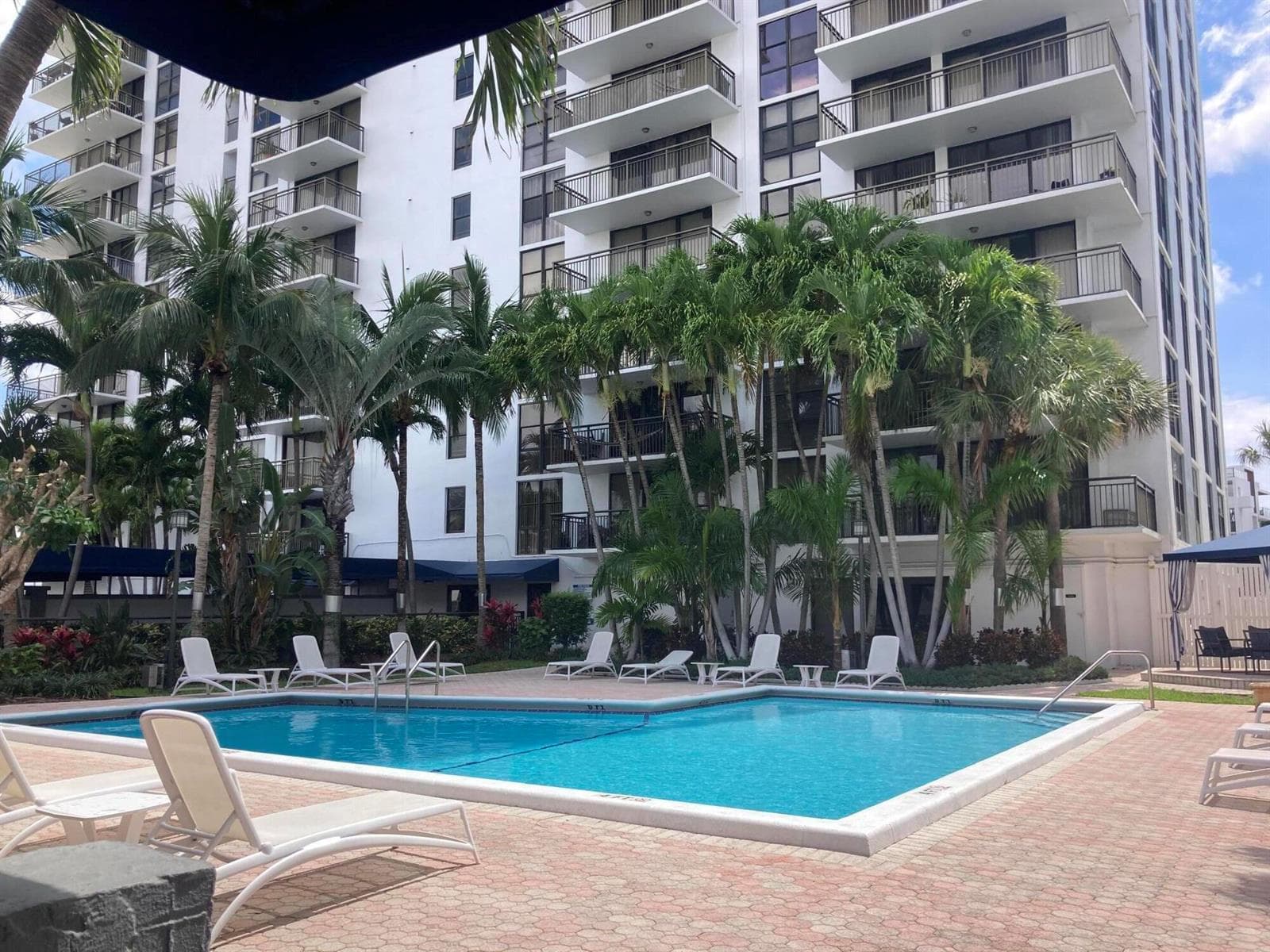 3031 N Ocean Boulevard 303 photo 1