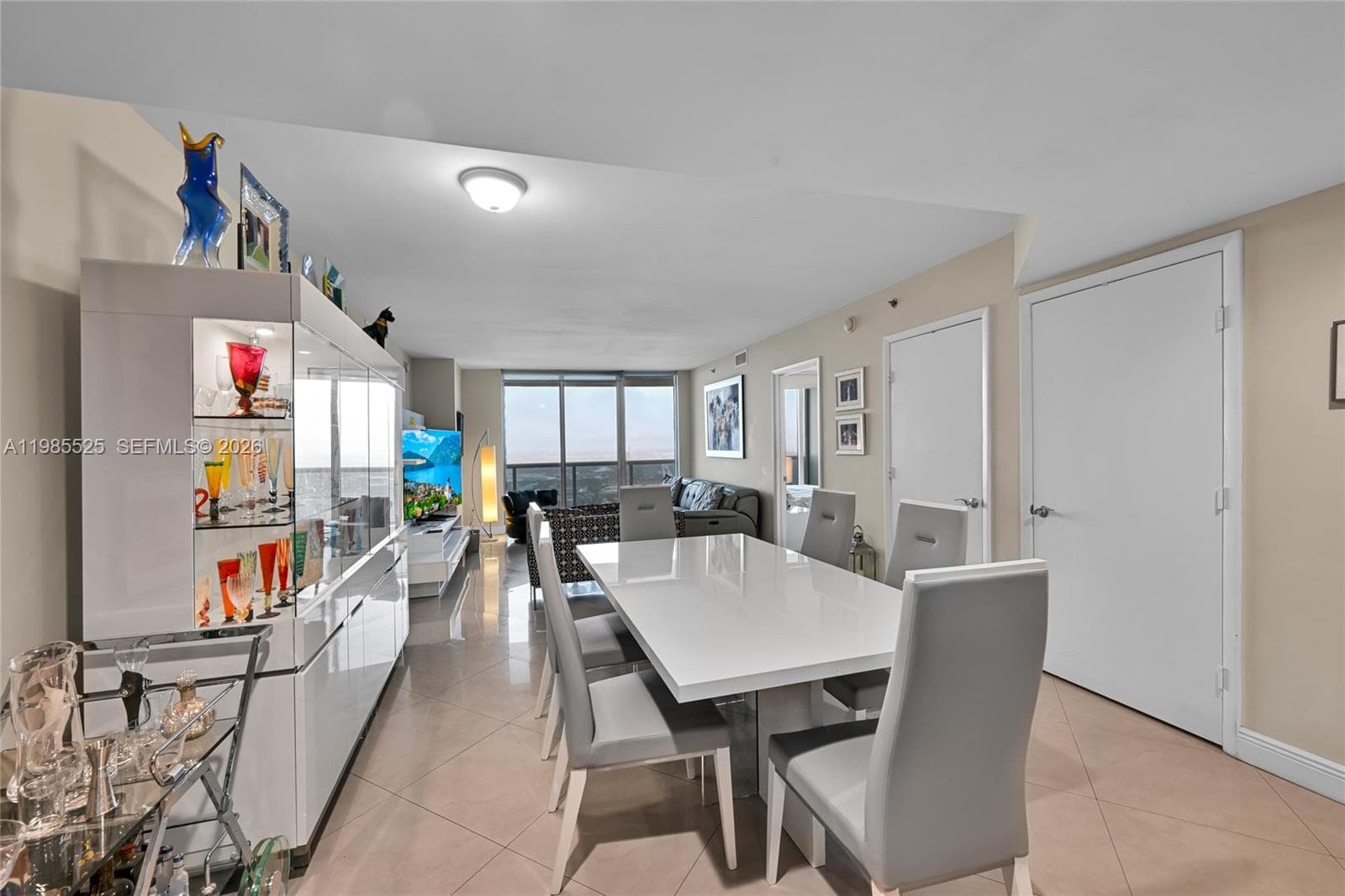 1800 S Ocean Drive 3908 photo 9