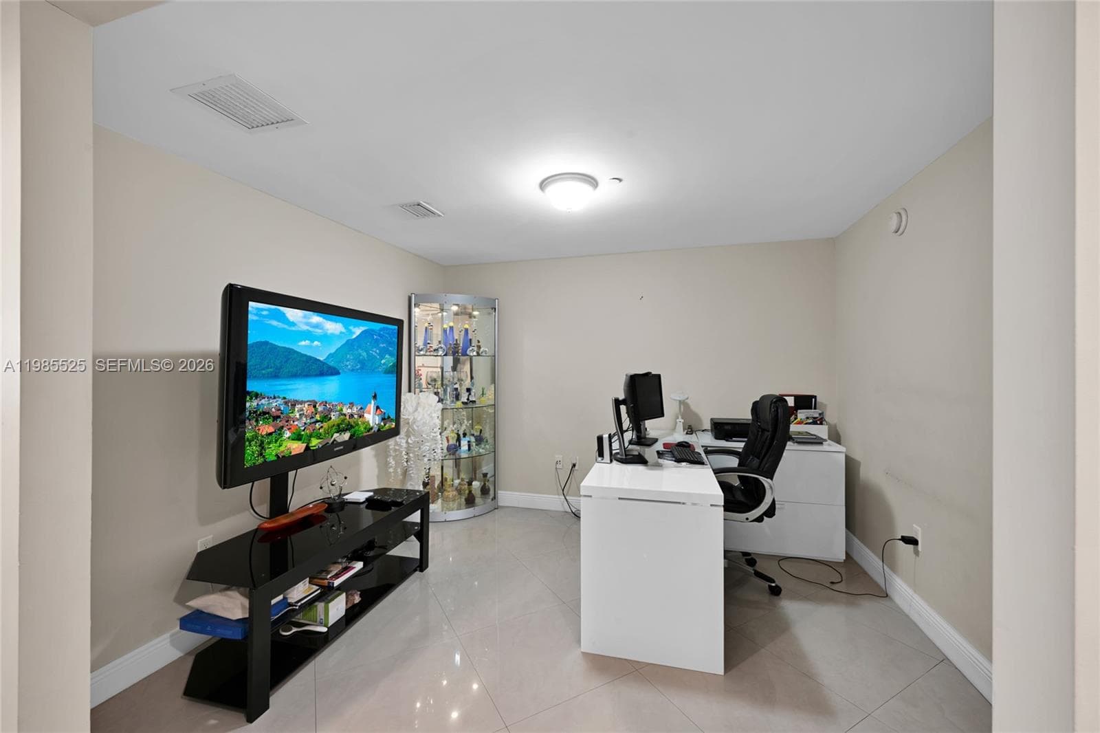 1800 S Ocean Drive 3908 photo 15