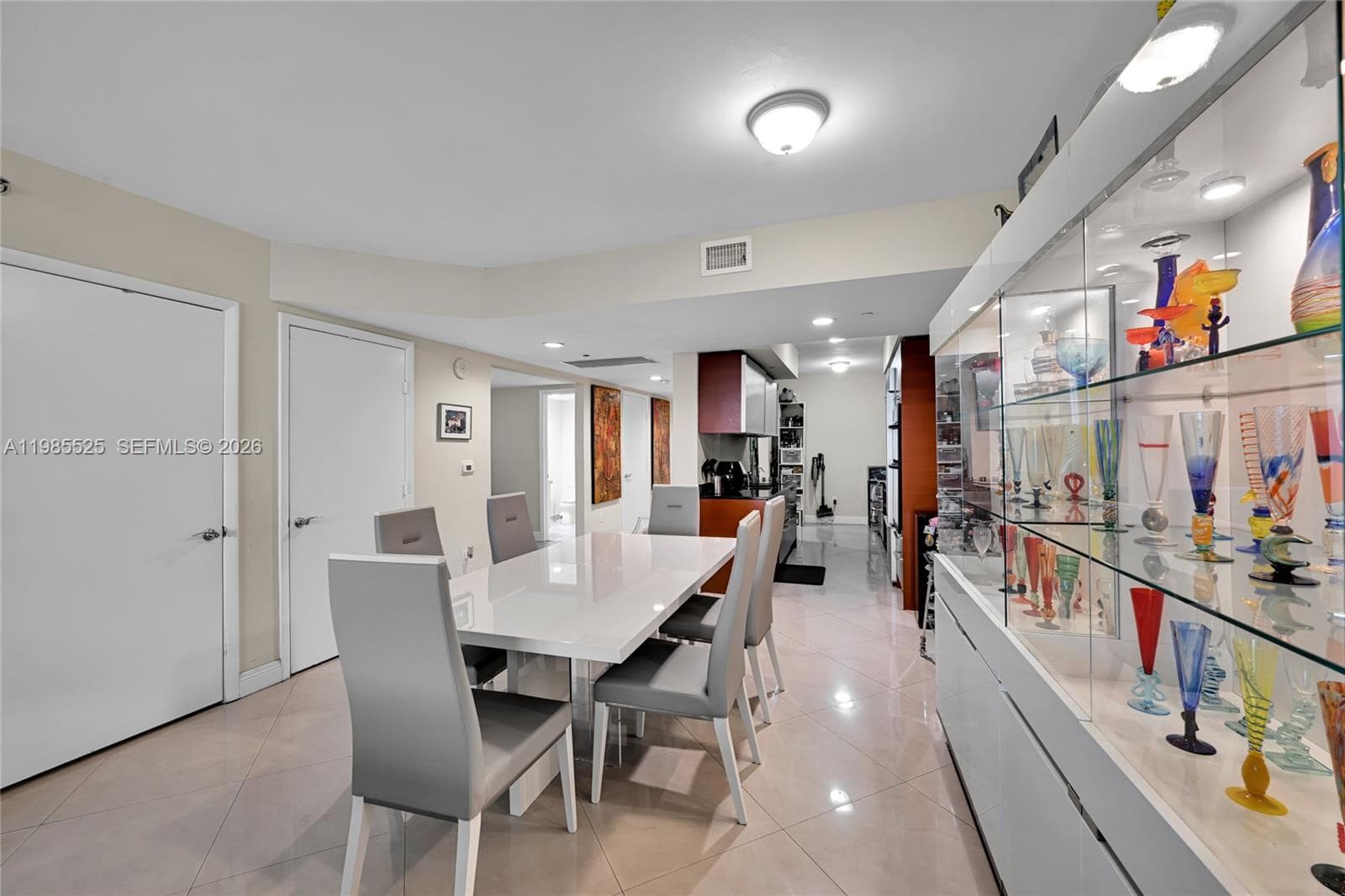 1800 S Ocean Drive 3908 photo 11