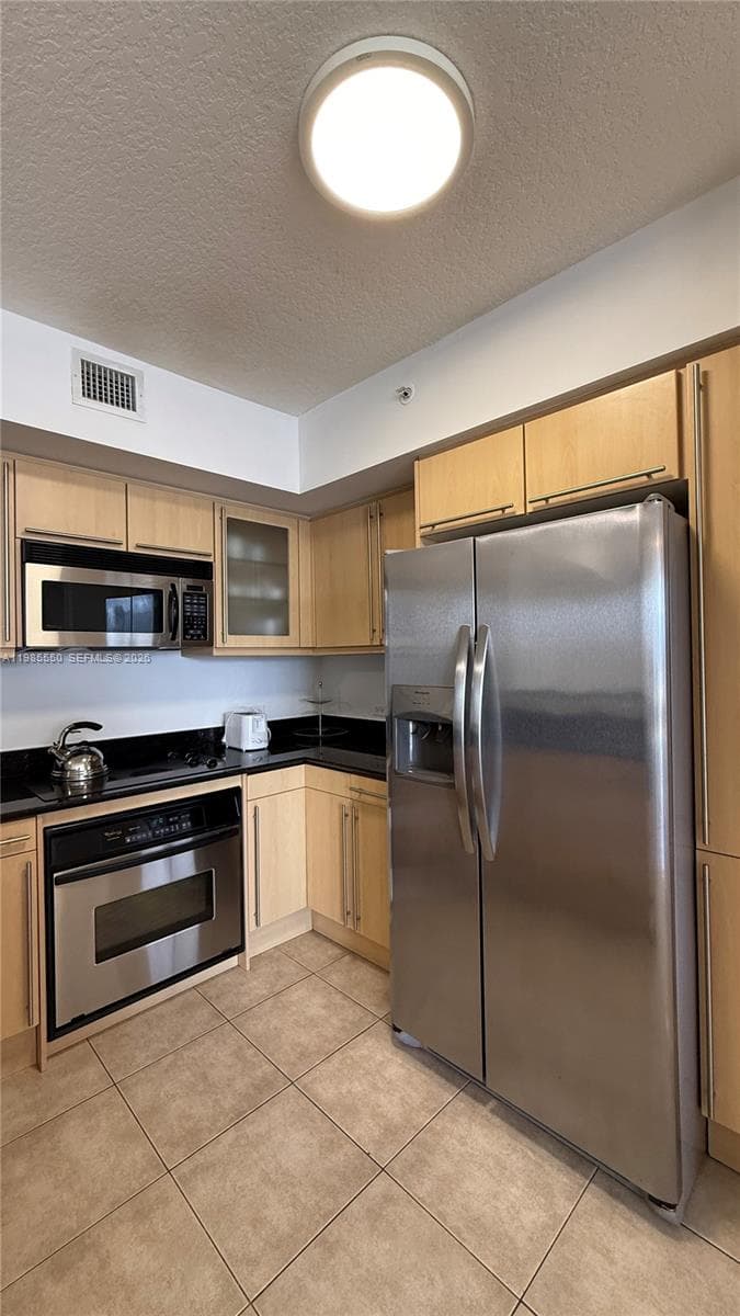 2080 Ocean Dr 905 photo 17