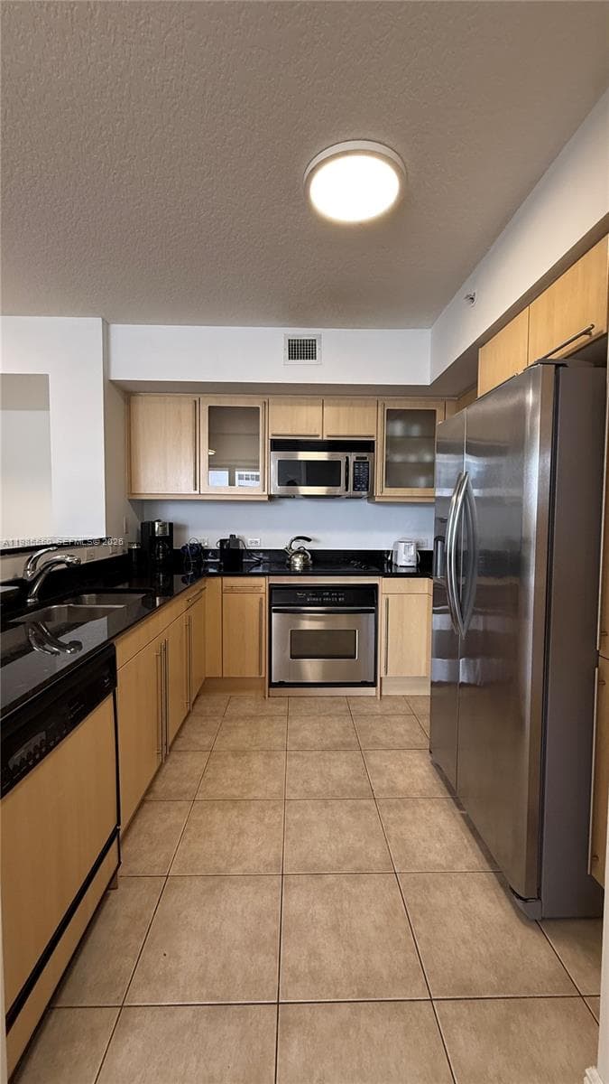 2080 Ocean Dr 905 photo 15