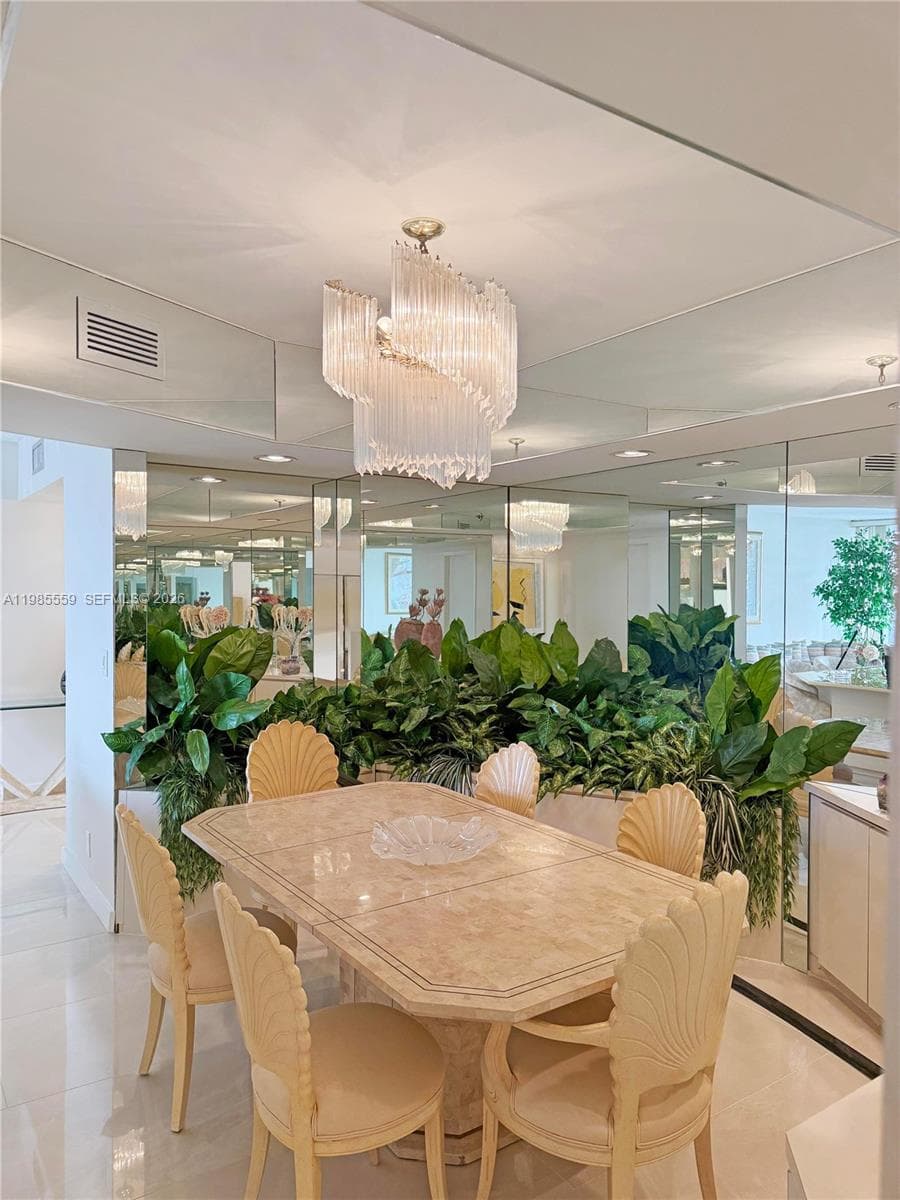 20281 E Country Club Dr 2409 photo 12