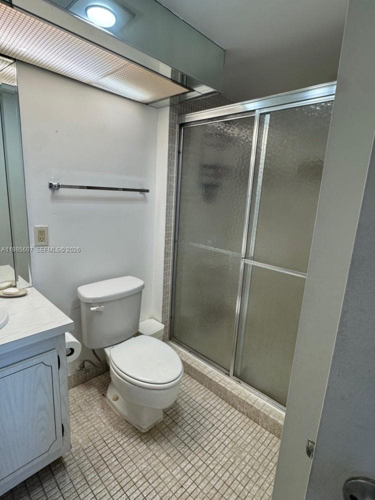 3675 Country Club Dr 508 photo 12