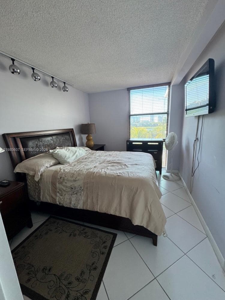3675 Country Club Dr 508 photo 11