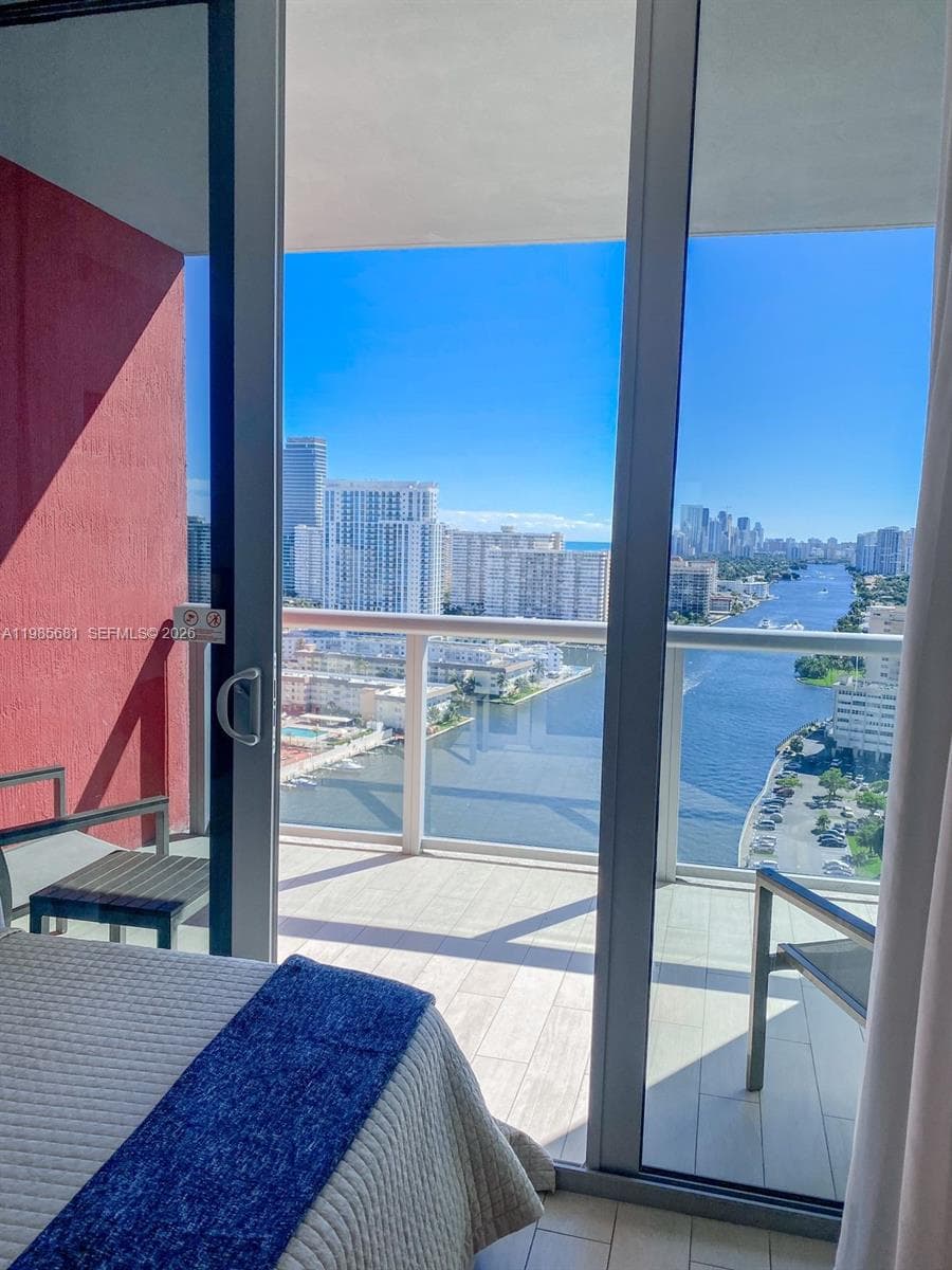 2602 E Hallandale Beach Blvd R2405 photo 11