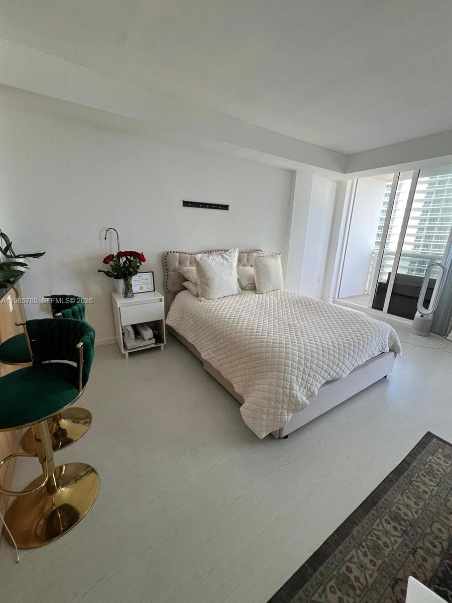 10275 Collins Ave 1104 photo 17