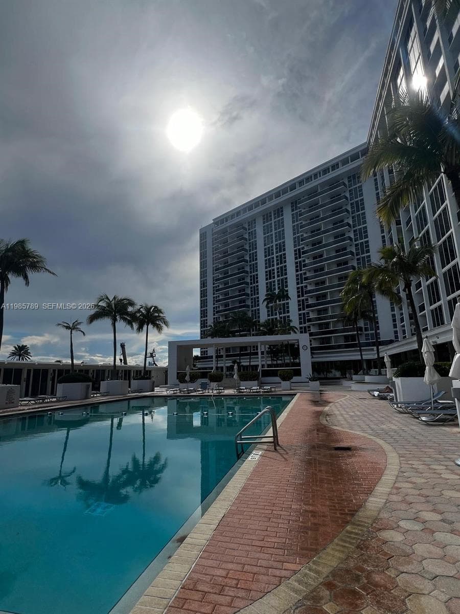 10275 Collins Ave 1104 photo 22