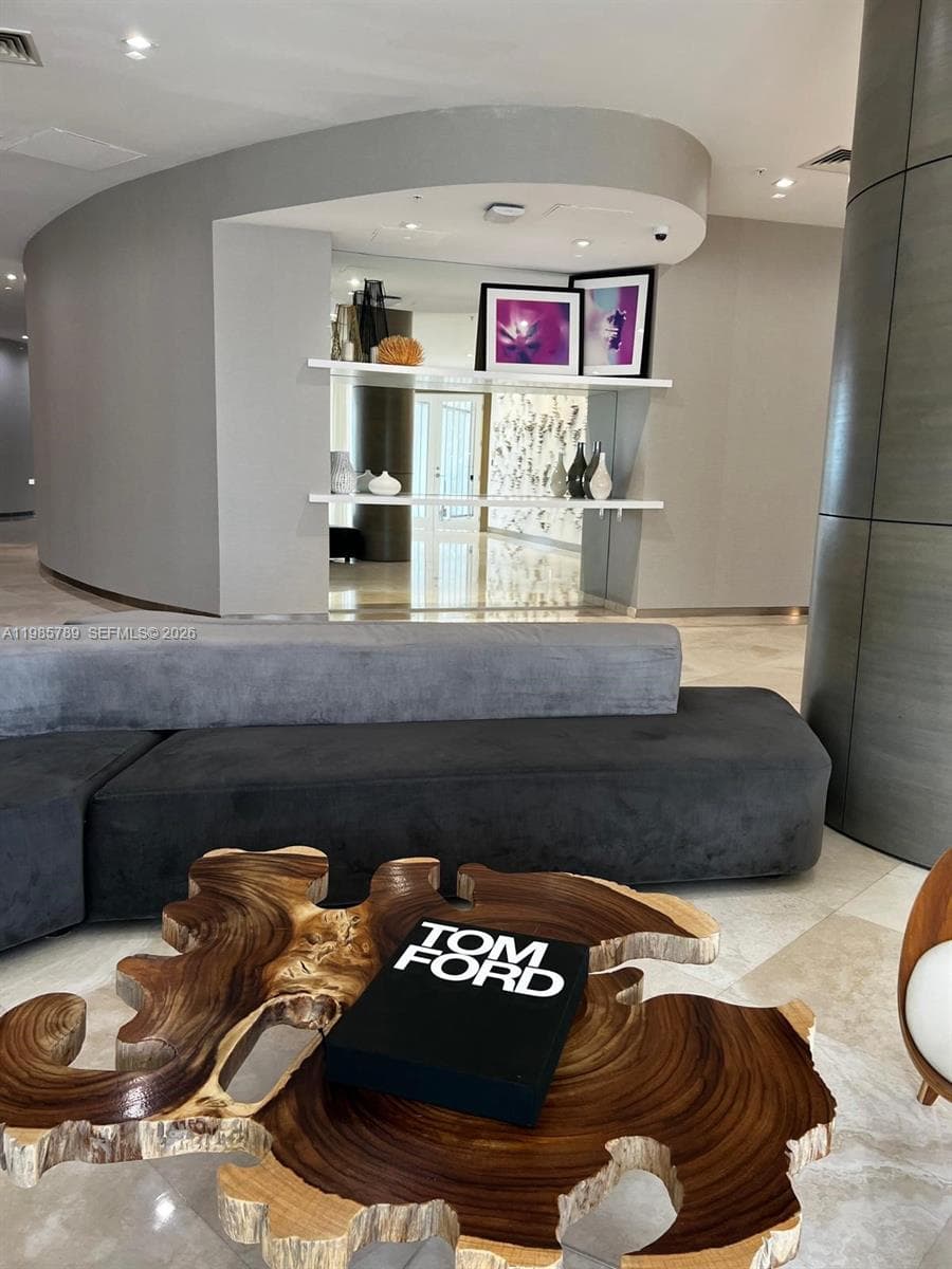 10275 Collins Ave 1104 photo 9