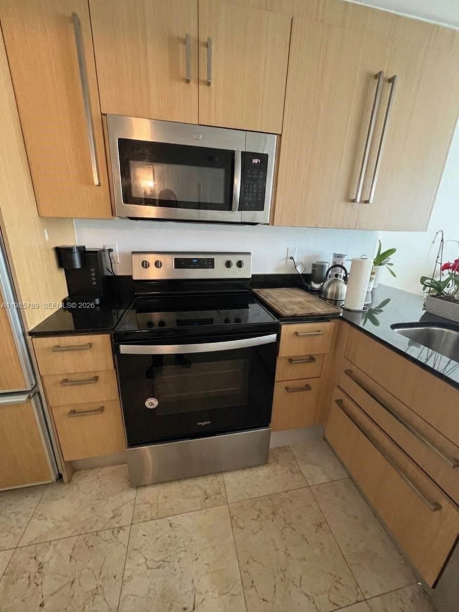 10275 Collins Ave 1104 photo 14