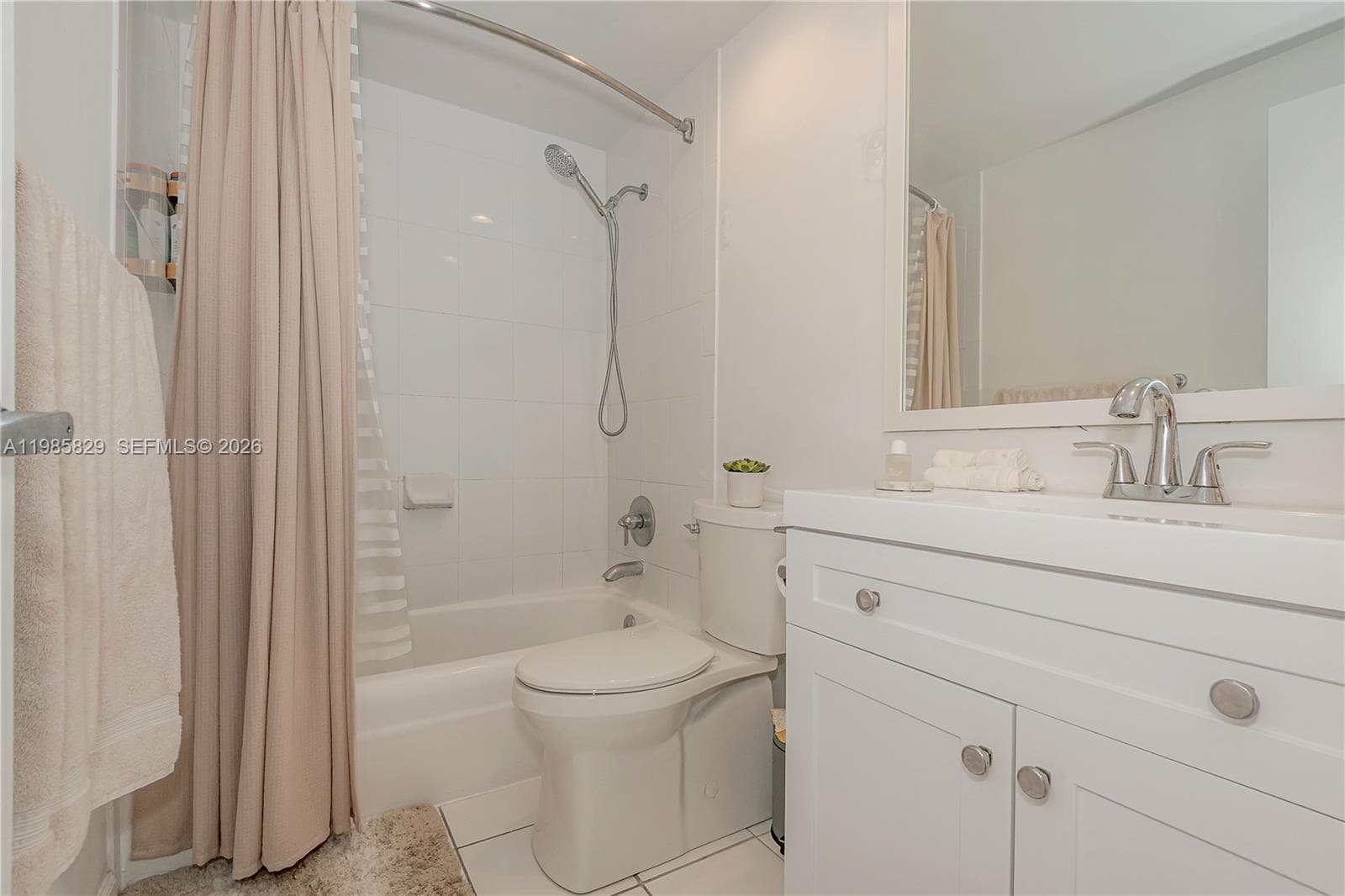 3001 Ocean Dr 1639 photo 7