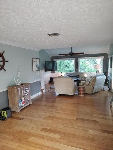 765 SW Rustic Circle photo 5