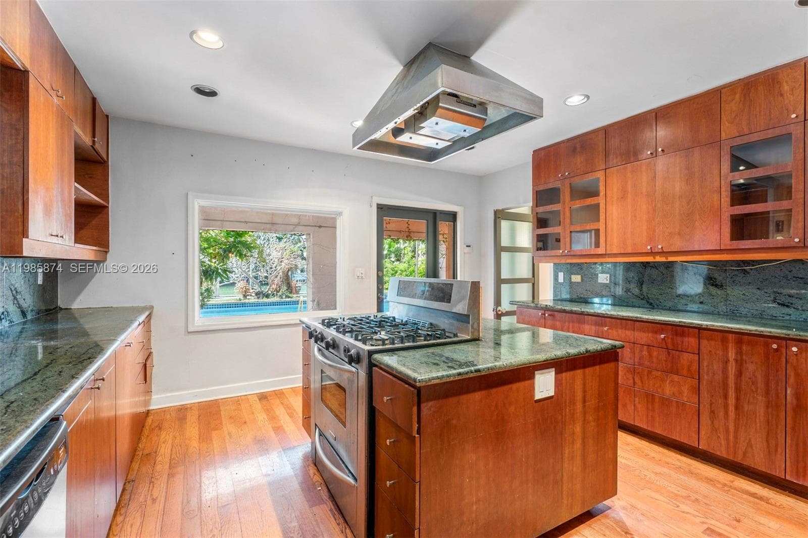 3310 Garden Ave photo 16