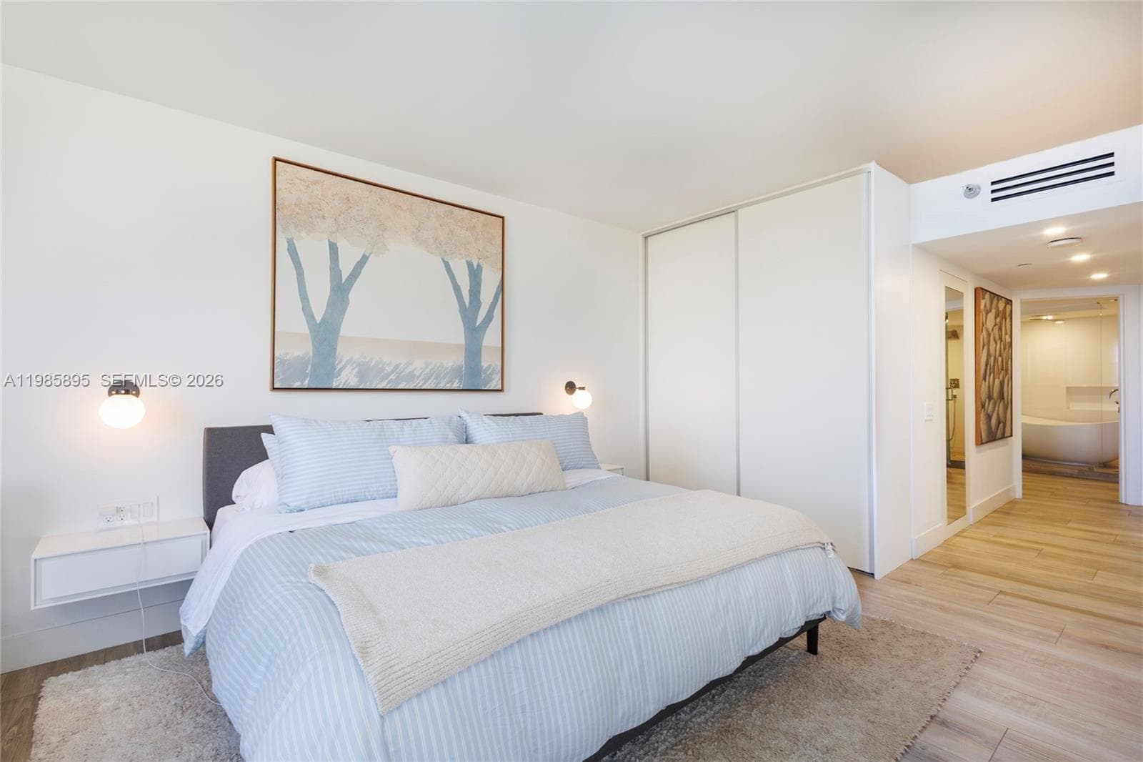 3640 Yacht Club Dr 1701 photo 17