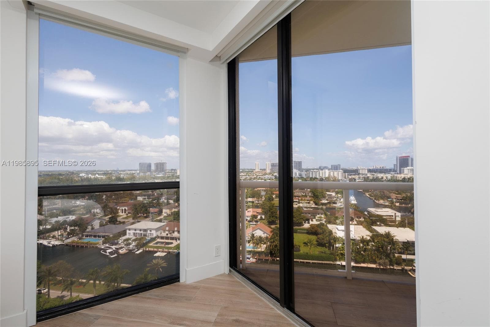 3640 Yacht Club Dr 1701 photo 22