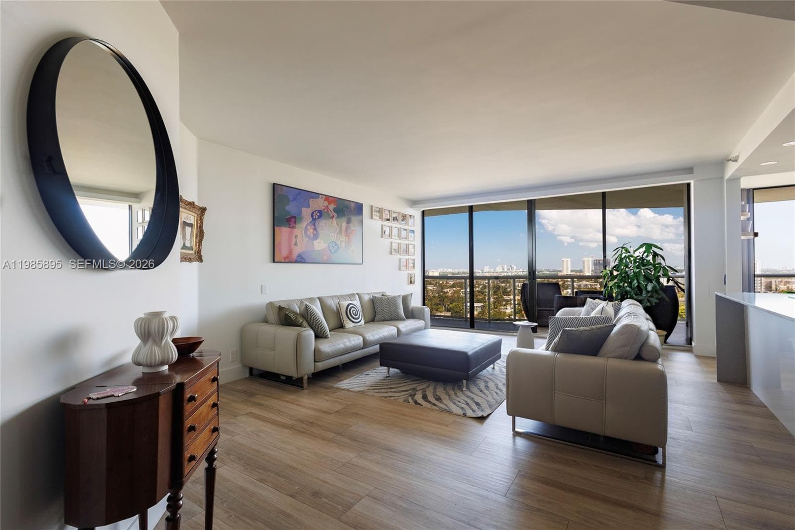3640 Yacht Club Dr 1701 photo 1