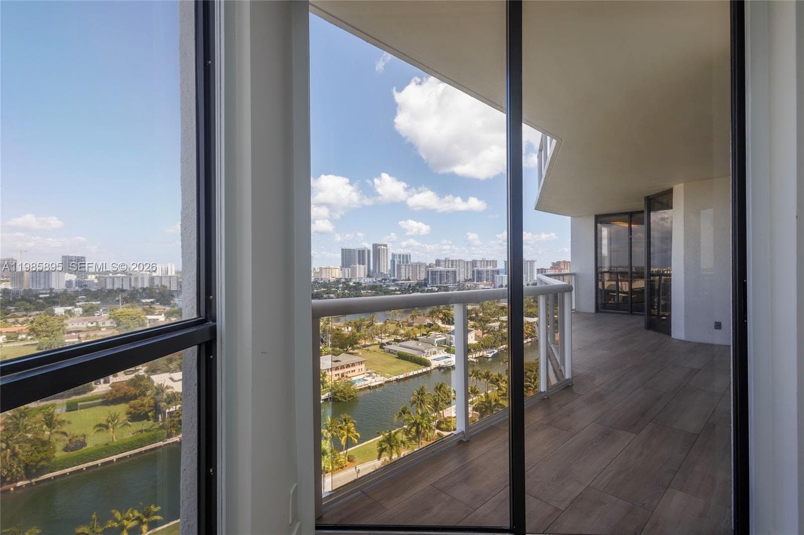 3640 Yacht Club Dr 1701 photo 21