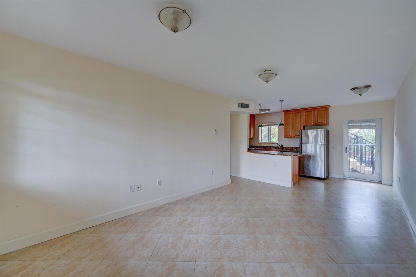 410 SW 15th Street 204 photo 7