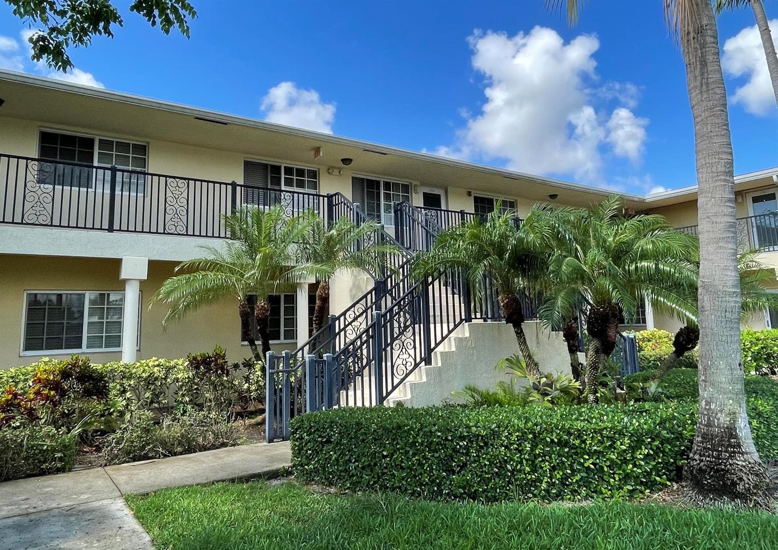 410 SW 15th Street 204 photo 5