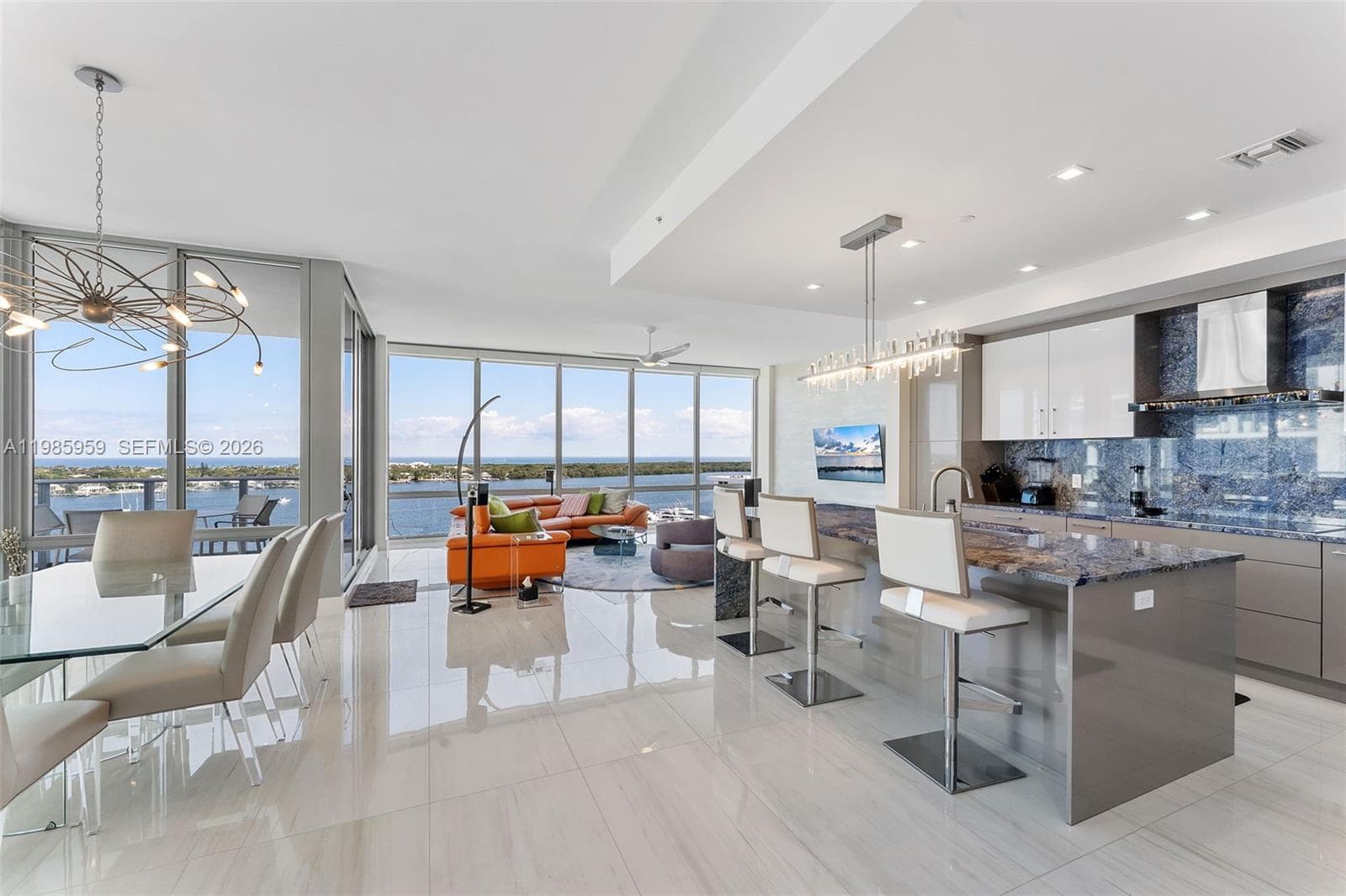 3 Water Club Way 1401 photo 1